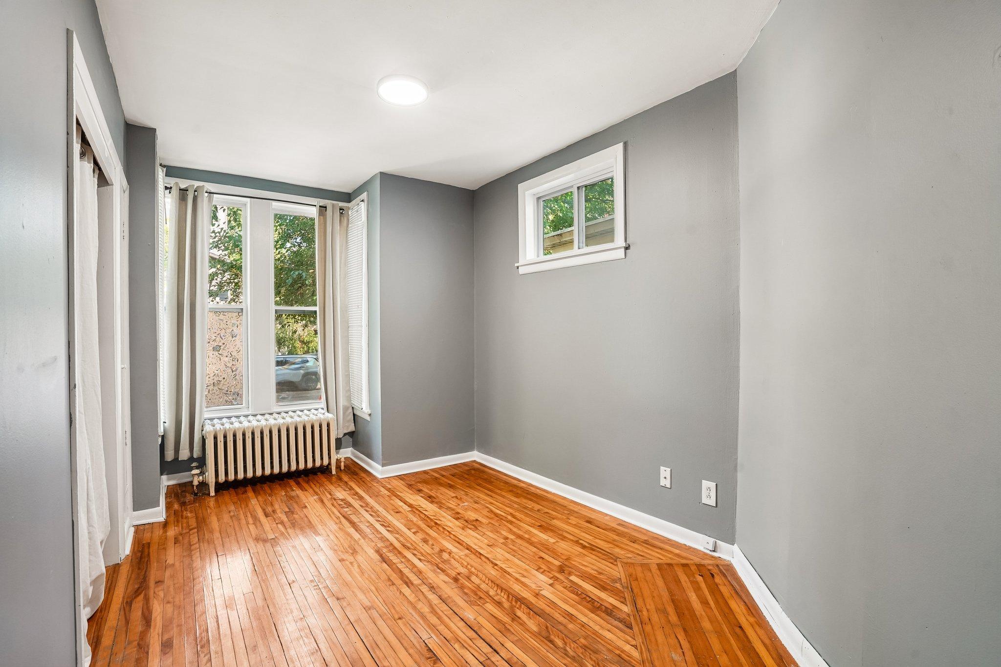 View of Residential Income at 2644 Dupont Avenue, Minneapolis MN 55408, Minneapolis (22 of 38) - Mike Wilen | Minnesota Team Real Estate