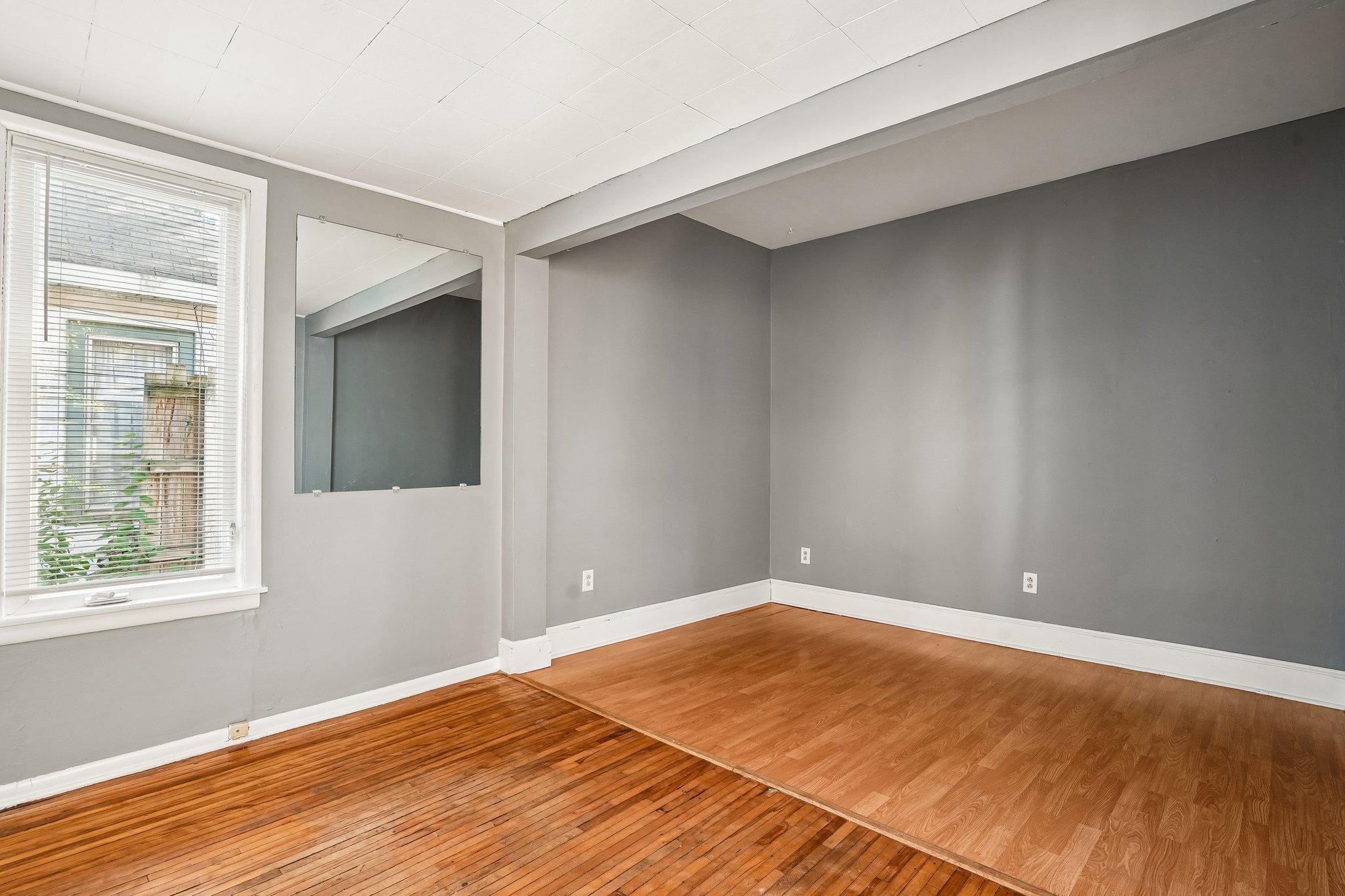 View of Residential Income at 2644 Dupont Avenue, Minneapolis MN 55408, Minneapolis (21 of 38) - Mike Wilen | Minnesota Team Real Estate