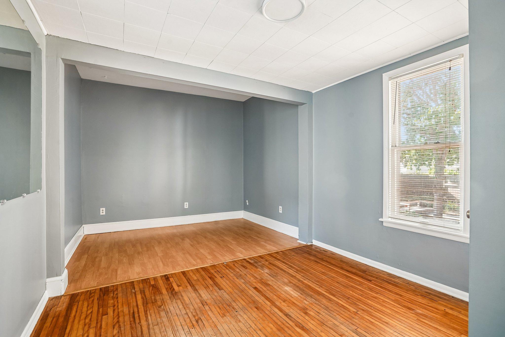 View of Residential Income at 2644 Dupont Avenue, Minneapolis MN 55408, Minneapolis (19 of 38) - Mike Wilen | Minnesota Team Real Estate