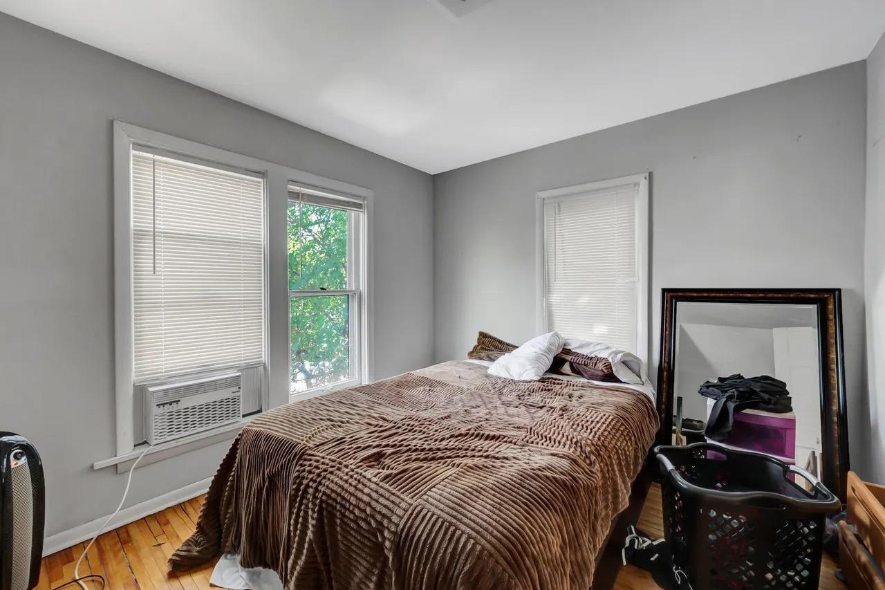 View of Residential Income at 2644 Dupont Avenue, Minneapolis MN 55408, Minneapolis (30 of 38) - Mike Wilen | Minnesota Team Real Estate