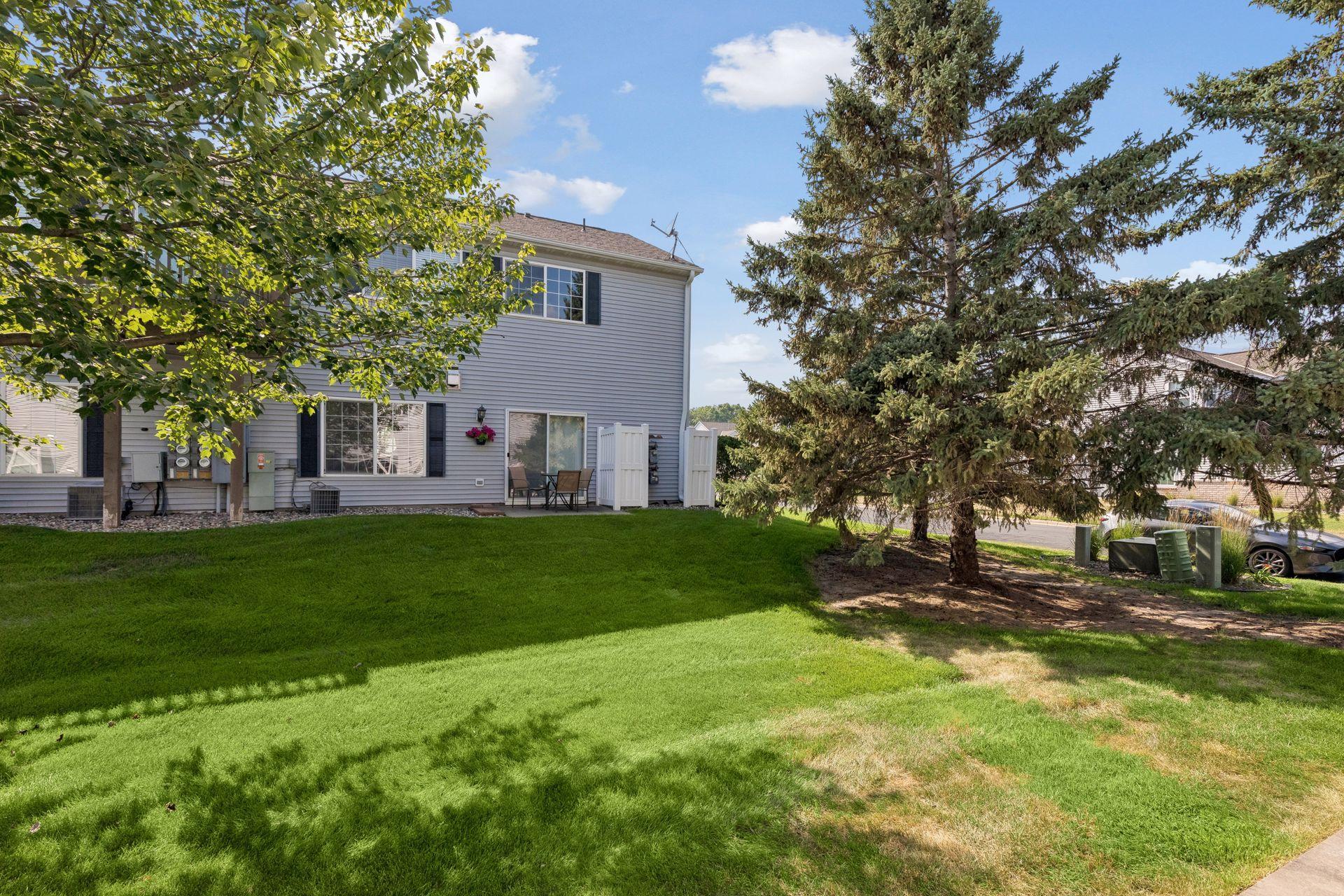 View of Residential at 1336 Yorkshire Lane, Shakopee MN 55379, Shakopee (22 of 36) - Mike Wilen | Minnesota Team Real Estate