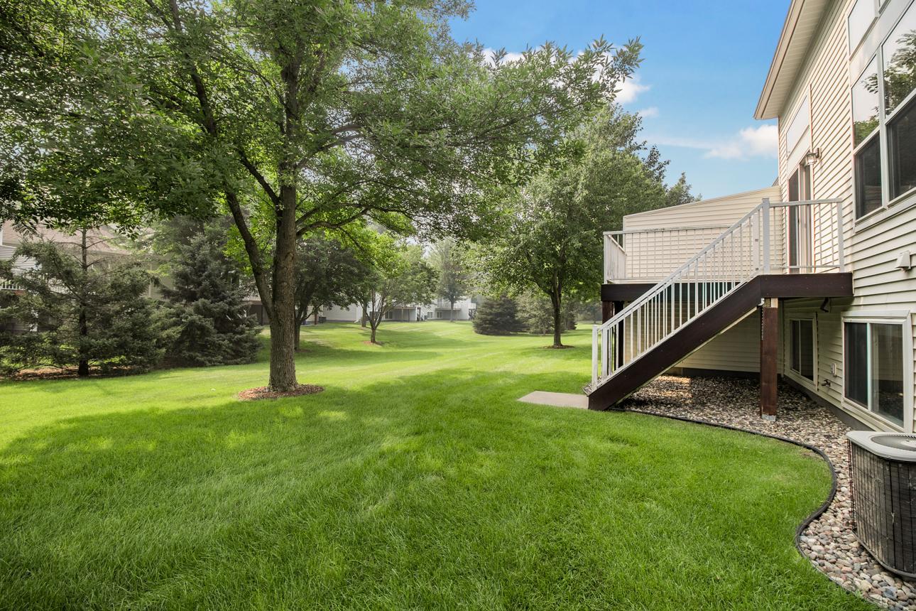 View of Residential at 10642 Pond Curve, Woodbury MN 55129, Woodbury (39 of 41) - Mike Wilen | Minnesota Team Real Estate