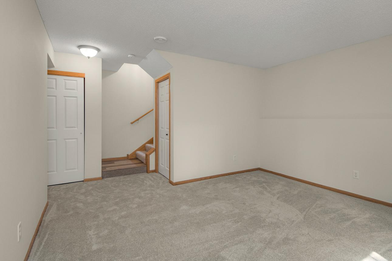 View of Residential at 10642 Pond Curve, Woodbury MN 55129, Woodbury (30 of 41) - Mike Wilen | Minnesota Team Real Estate