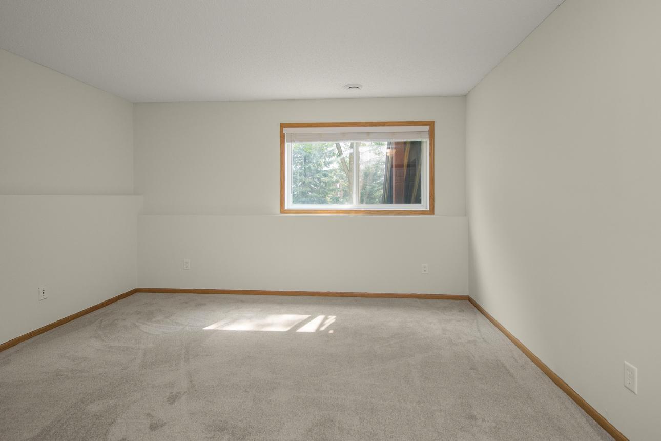View of Residential at 10642 Pond Curve, Woodbury MN 55129, Woodbury (35 of 41) - Mike Wilen | Minnesota Team Real Estate