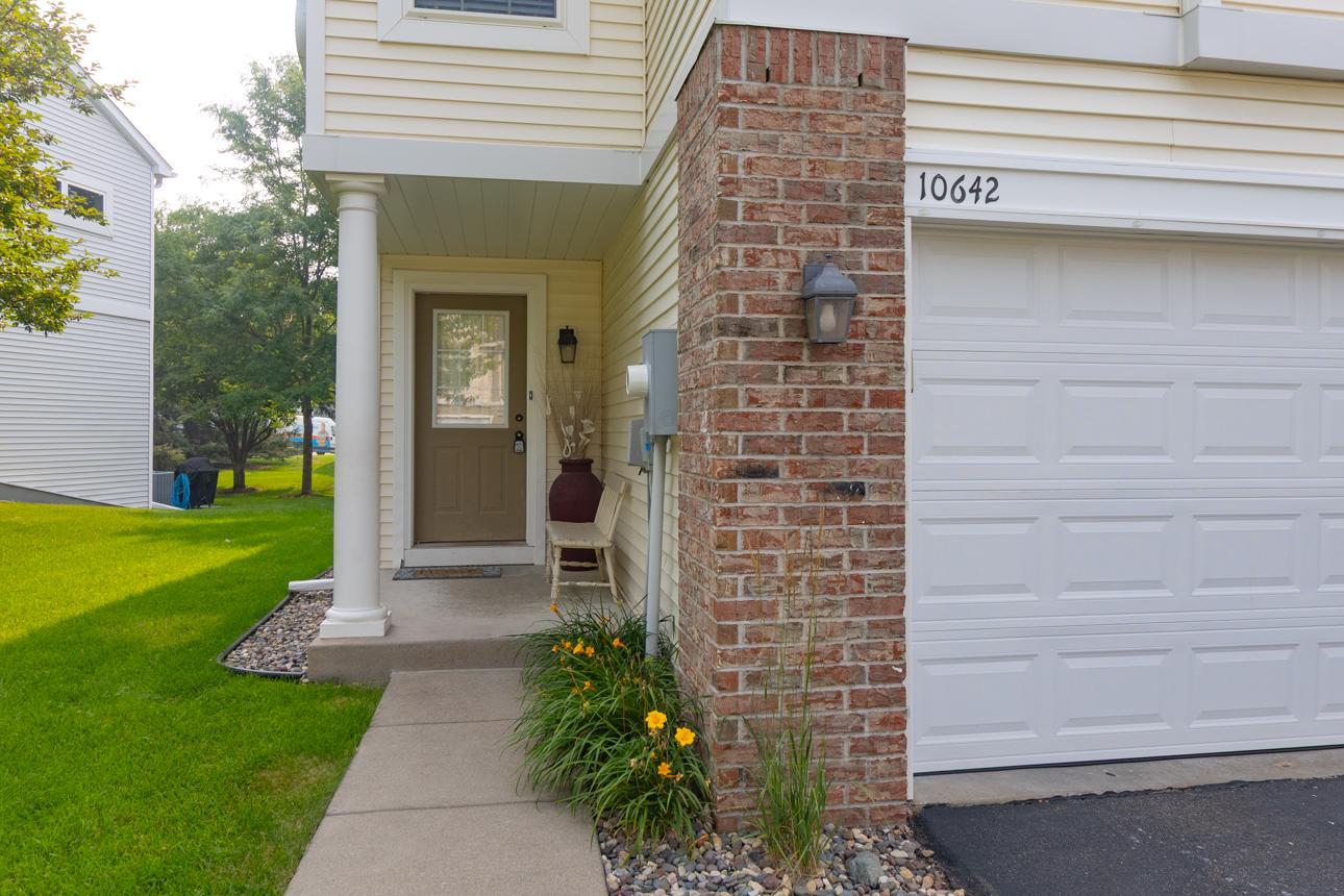 View of Residential at 10642 Pond Curve, Woodbury MN 55129, Woodbury (4 of 41) - Mike Wilen | Minnesota Team Real Estate