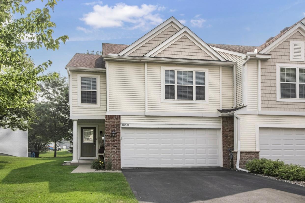 View of Residential at 10642 Pond Curve, Woodbury MN 55129, Woodbury (2 of 41) - Mike Wilen | Minnesota Team Real Estate