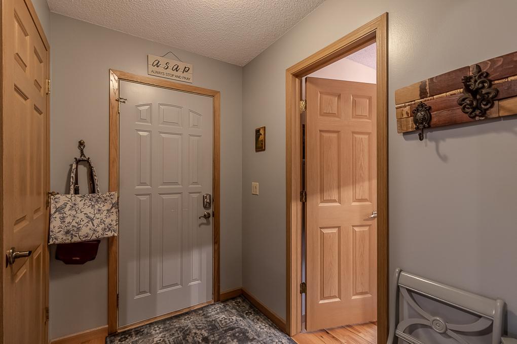 View of Residential at 35425 Shakpays Cove Road, Kasota MN 56050, Kasota (19 of 39) - Mike Wilen | Minnesota Team Real Estate