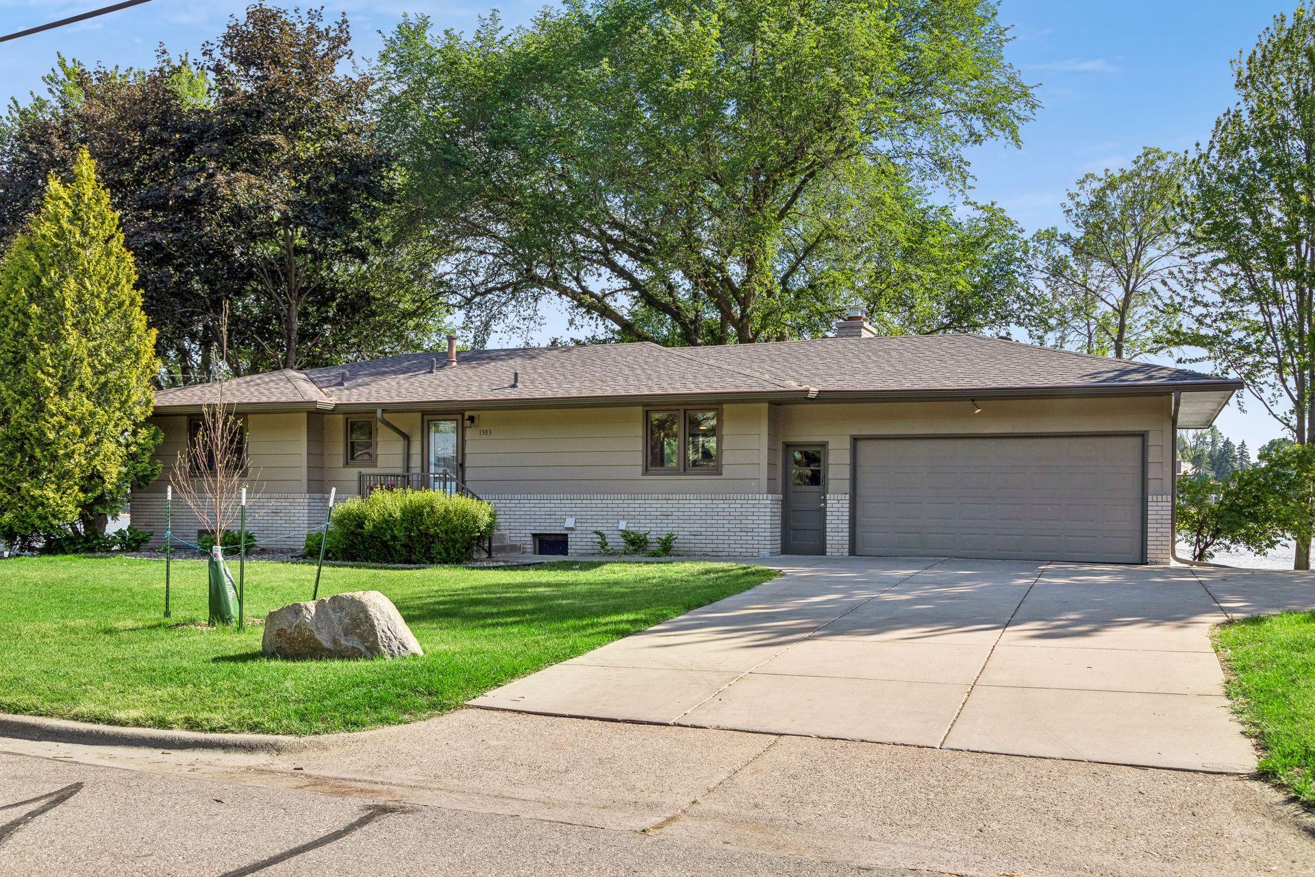 View of Residential at 1303 Crystal Lake Road, Burnsville MN 55306, Burnsville (3 of 95) - Mike Wilen | Minnesota Team Real Estate