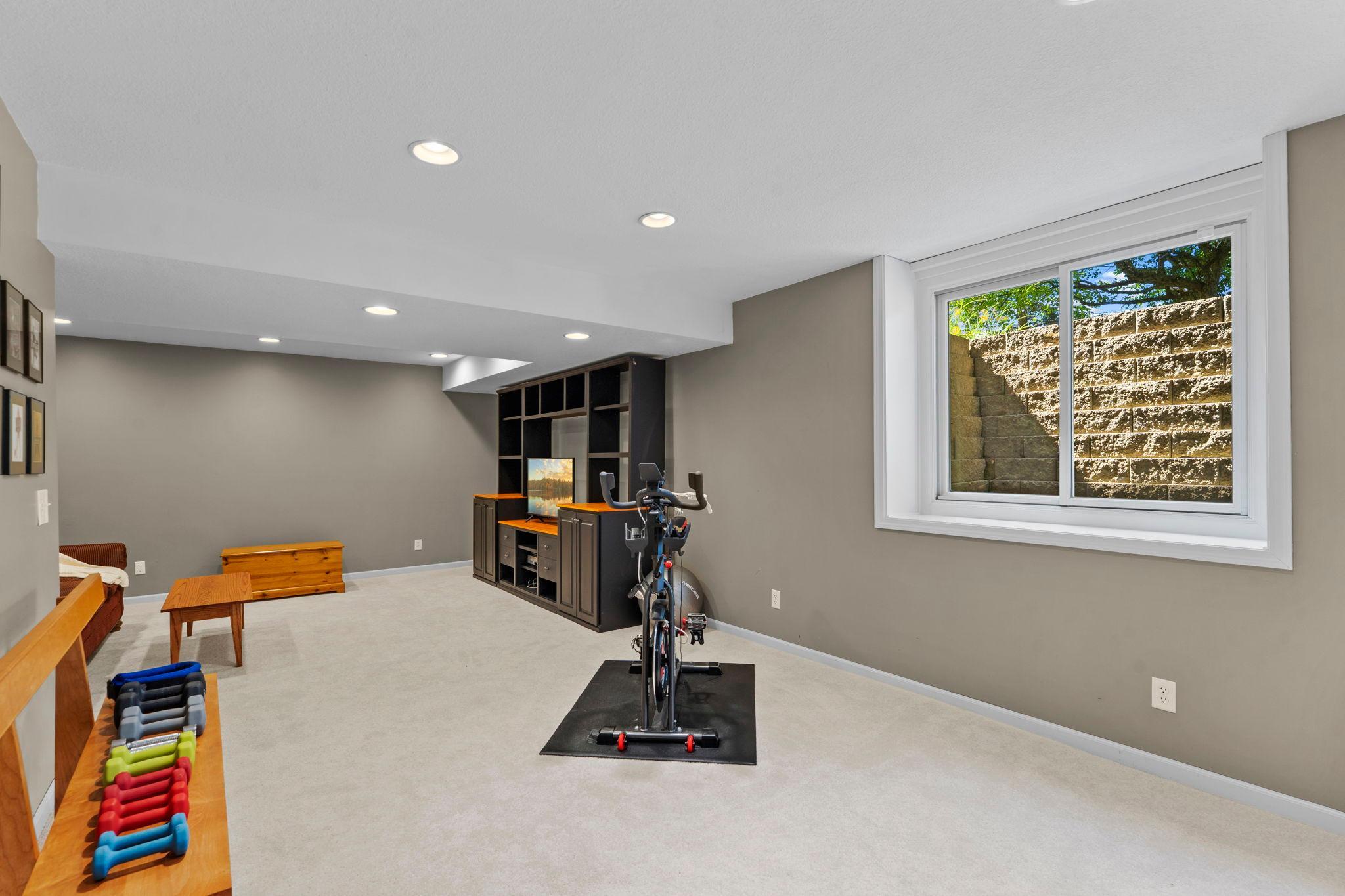 View of Residential at 8010 Spruce Trail, Eden Prairie MN 55347, Eden Prairie (22 of 25) - Mike Wilen | Minnesota Team Real Estate
