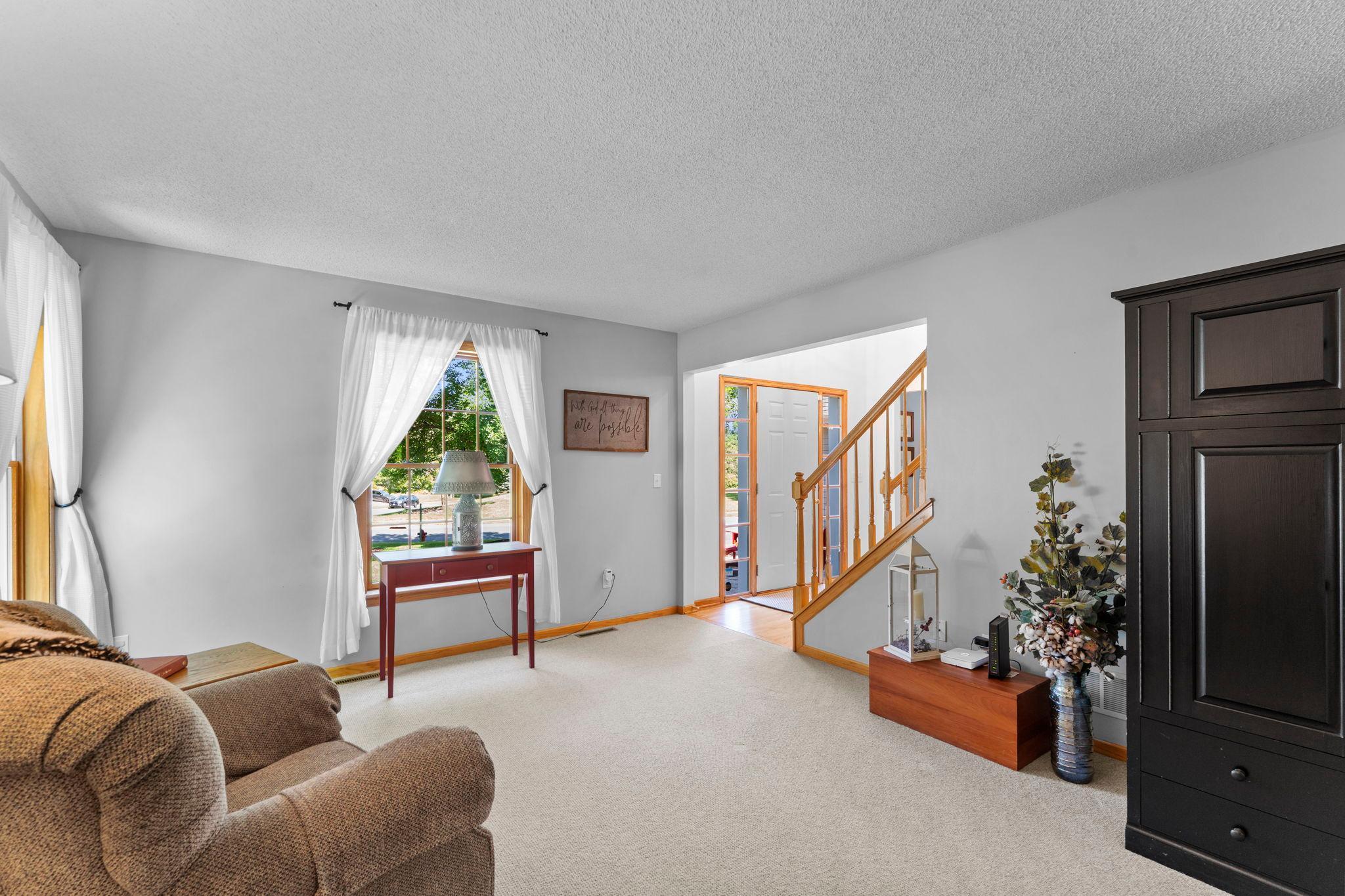View of Residential at 8010 Spruce Trail, Eden Prairie MN 55347, Eden Prairie (4 of 25) - Mike Wilen | Minnesota Team Real Estate