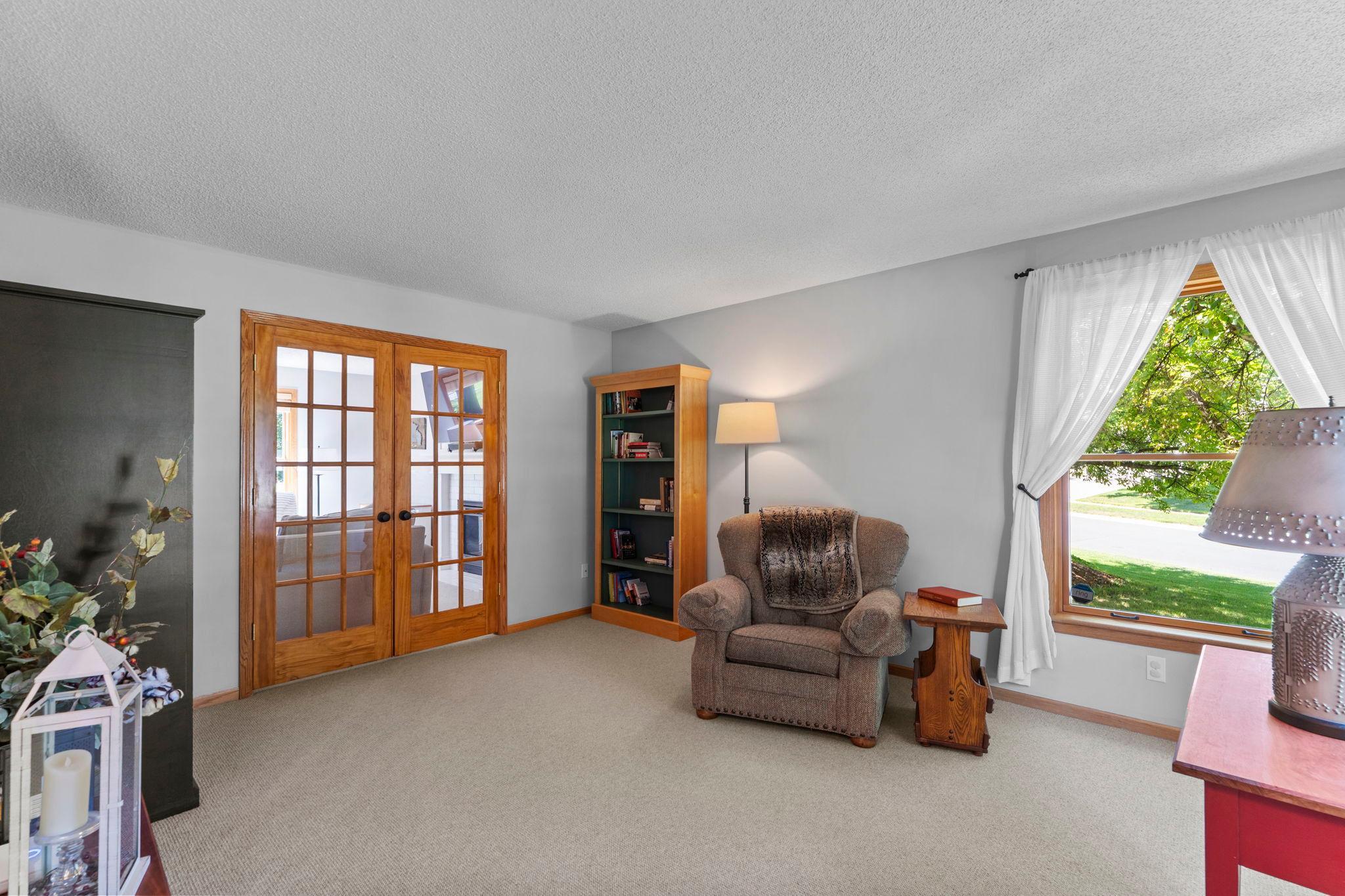 View of Residential at 8010 Spruce Trail, Eden Prairie MN 55347, Eden Prairie (3 of 25) - Mike Wilen | Minnesota Team Real Estate