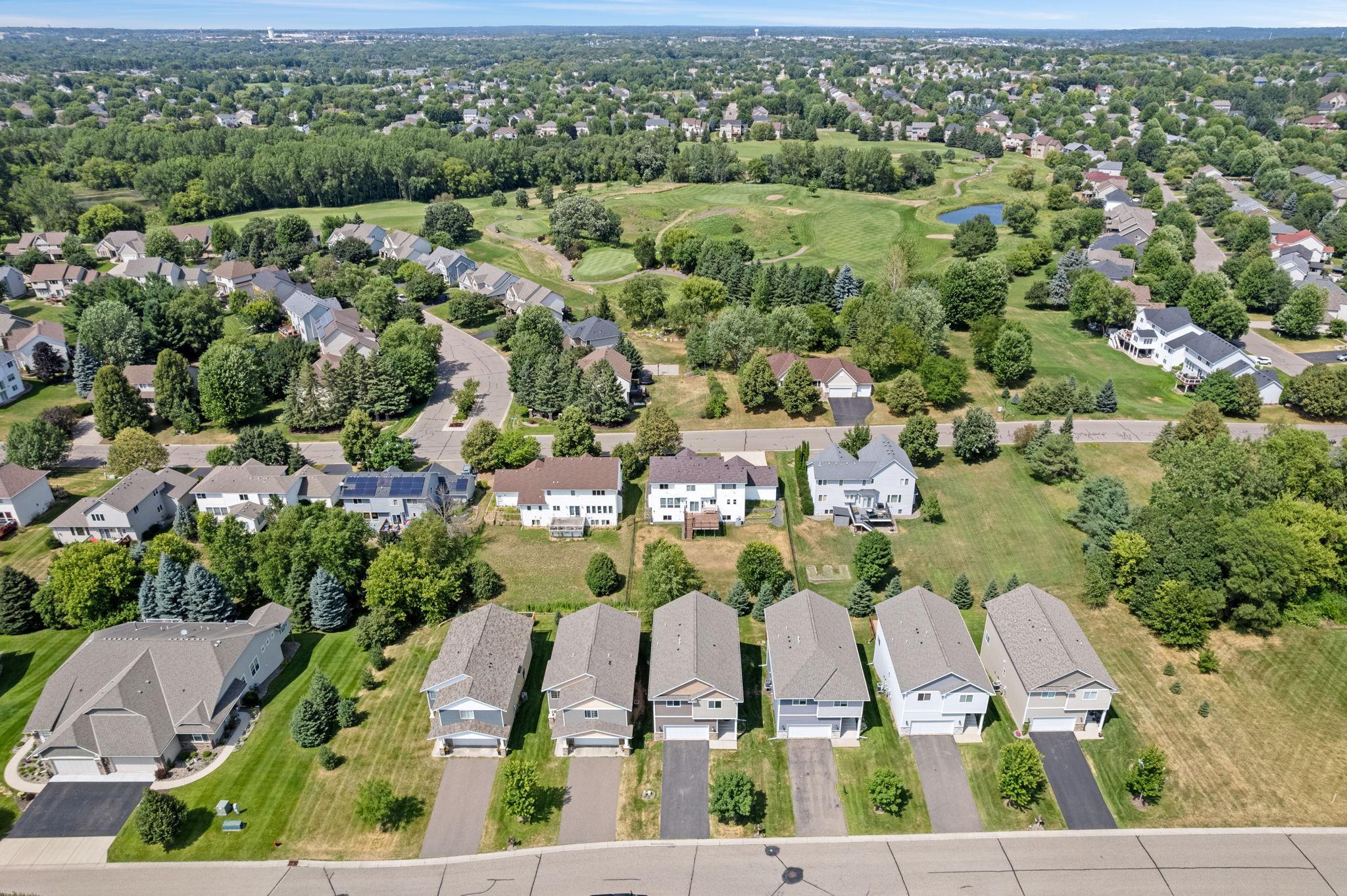View of Residential at 10730 Knollwood Lane, Woodbury MN 55129, Woodbury (40 of 48) - Mike Wilen | Minnesota Team Real Estate
