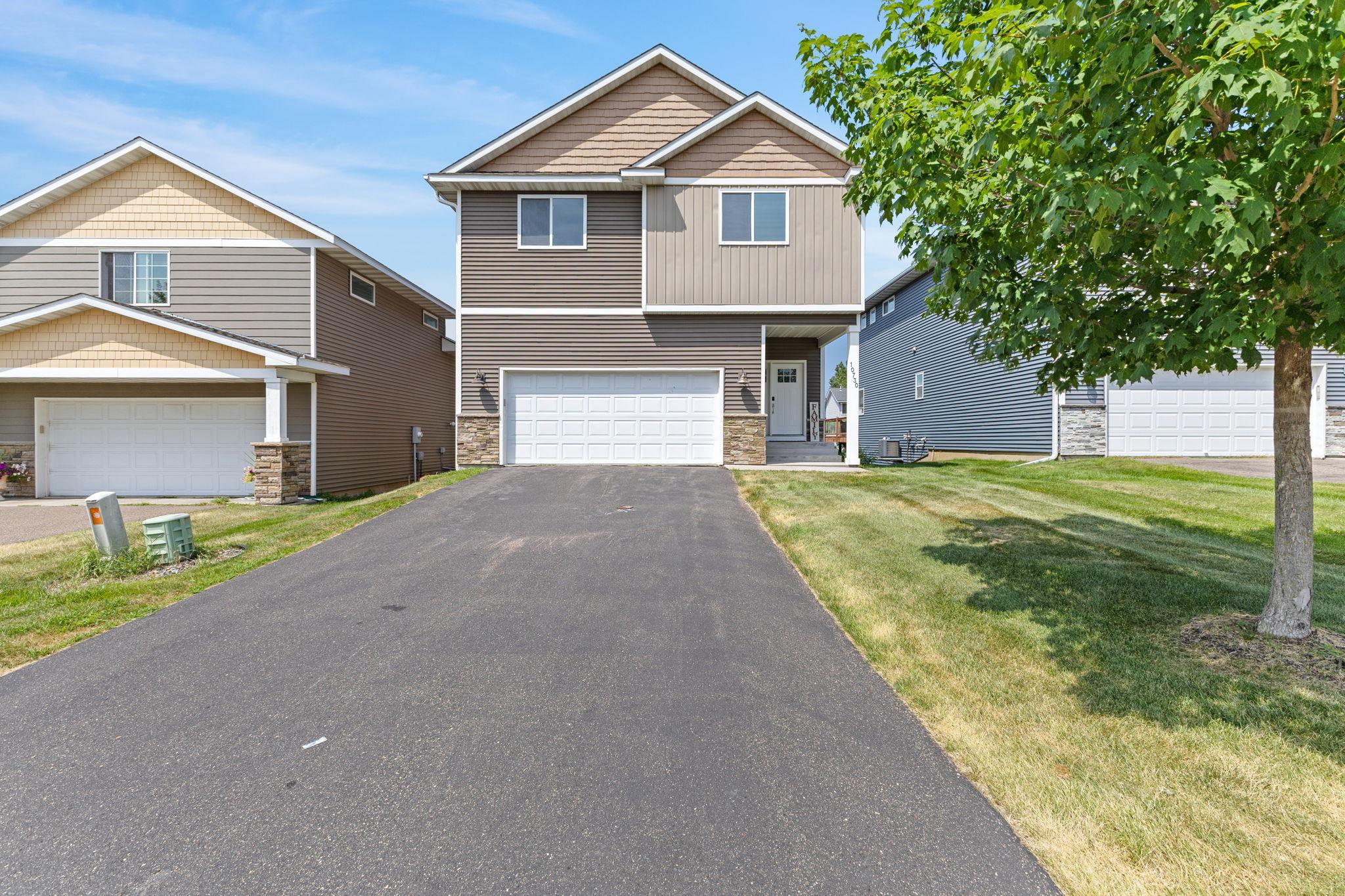 View of Residential at 10730 Knollwood Lane, Woodbury MN 55129, Woodbury (35 of 48) - Mike Wilen | Minnesota Team Real Estate