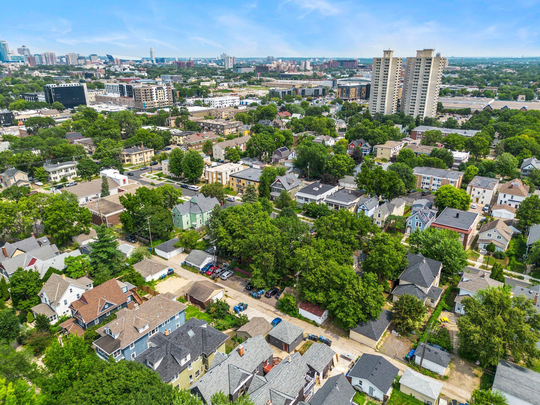View of Residential at 3128 Grand Avenue #2, Minneapolis MN 55408, Minneapolis (19 of 23) - Mike Wilen | Minnesota Team Real Estate