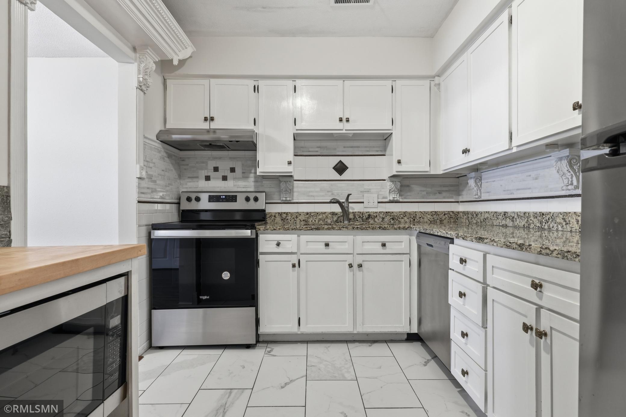View of Residential at 7211 Franklin Avenue, Saint Louis Park MN 55426, Saint Louis Park (3 of 20) - Mike Wilen | Minnesota Team Real Estate