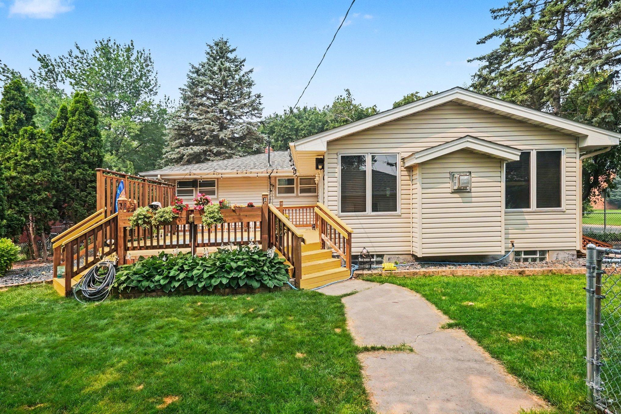 View of Residential at 4858 Carolyn Lane, White Bear Lake MN 55110, White Bear Lake (26 of 35) - Mike Wilen | Minnesota Team Real Estate