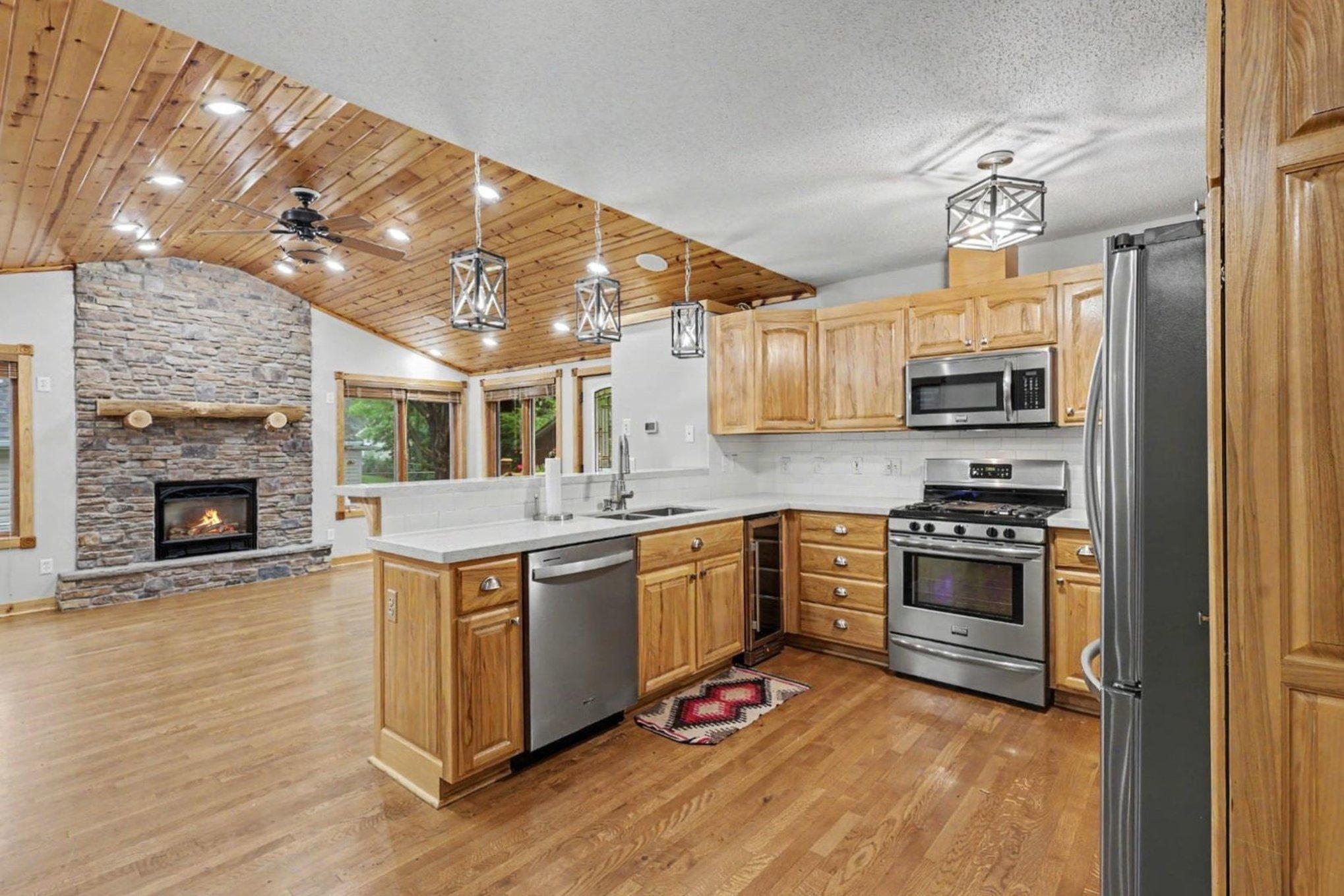 View of Residential at 4858 Carolyn Lane, White Bear Lake MN 55110, White Bear Lake (8 of 35) - Mike Wilen | Minnesota Team Real Estate