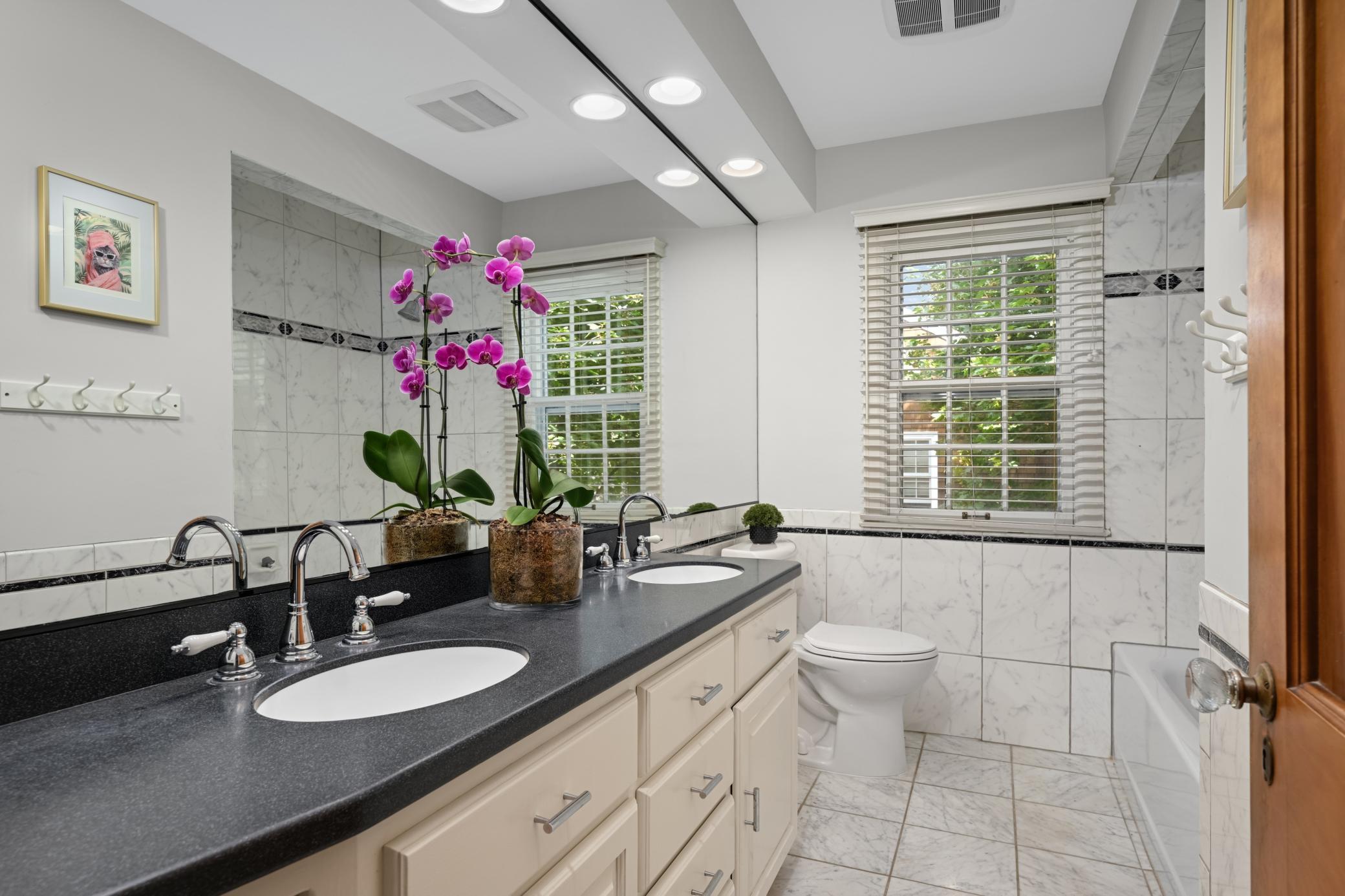View of Residential at 3721 Glenhurst Avenue, Saint Louis Park MN 55416, Saint Louis Park (24 of 50) - Mike Wilen | Minnesota Team Real Estate