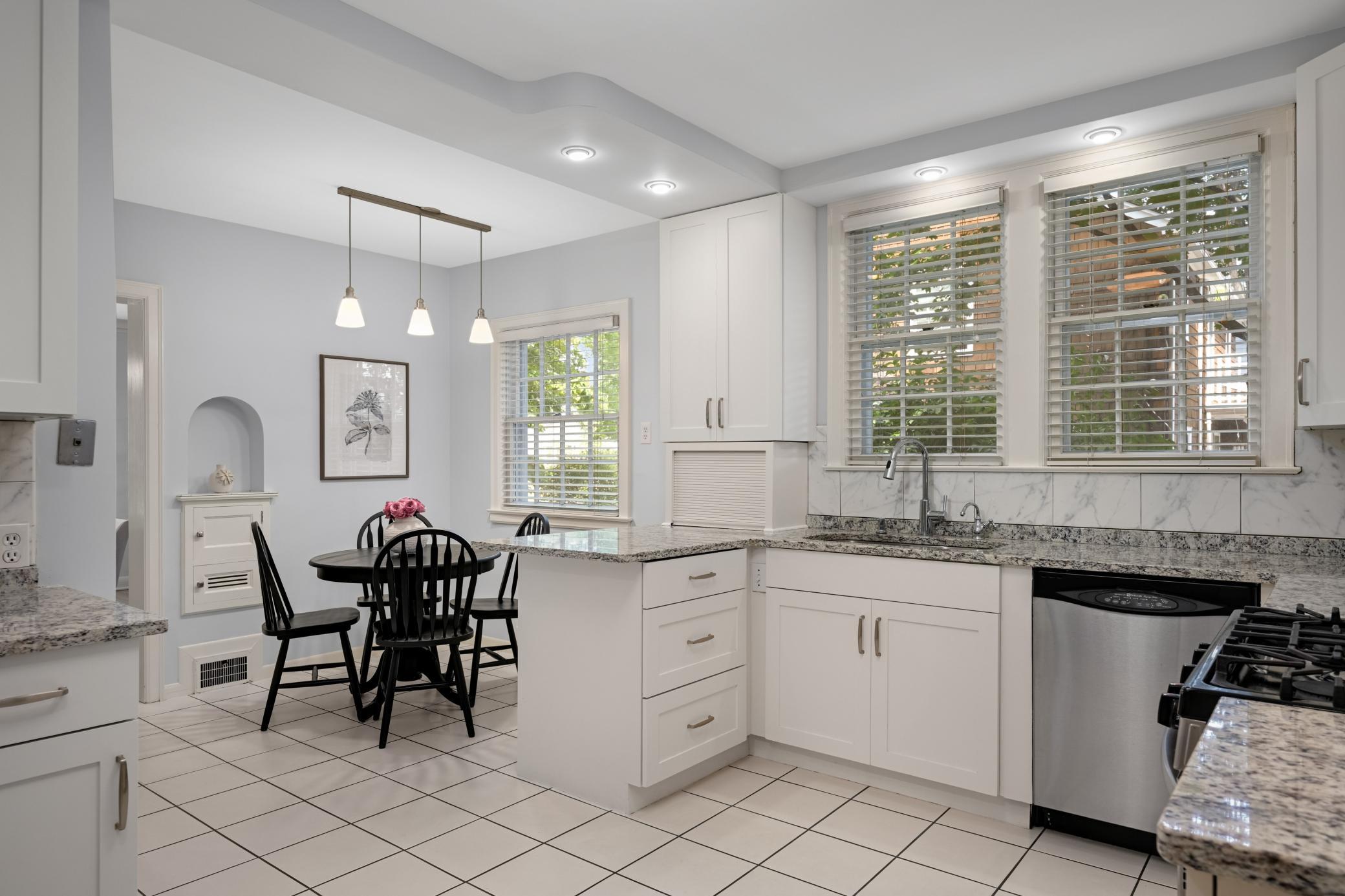 View of Residential at 3721 Glenhurst Avenue, Saint Louis Park MN 55416, Saint Louis Park (13 of 50) - Mike Wilen | Minnesota Team Real Estate