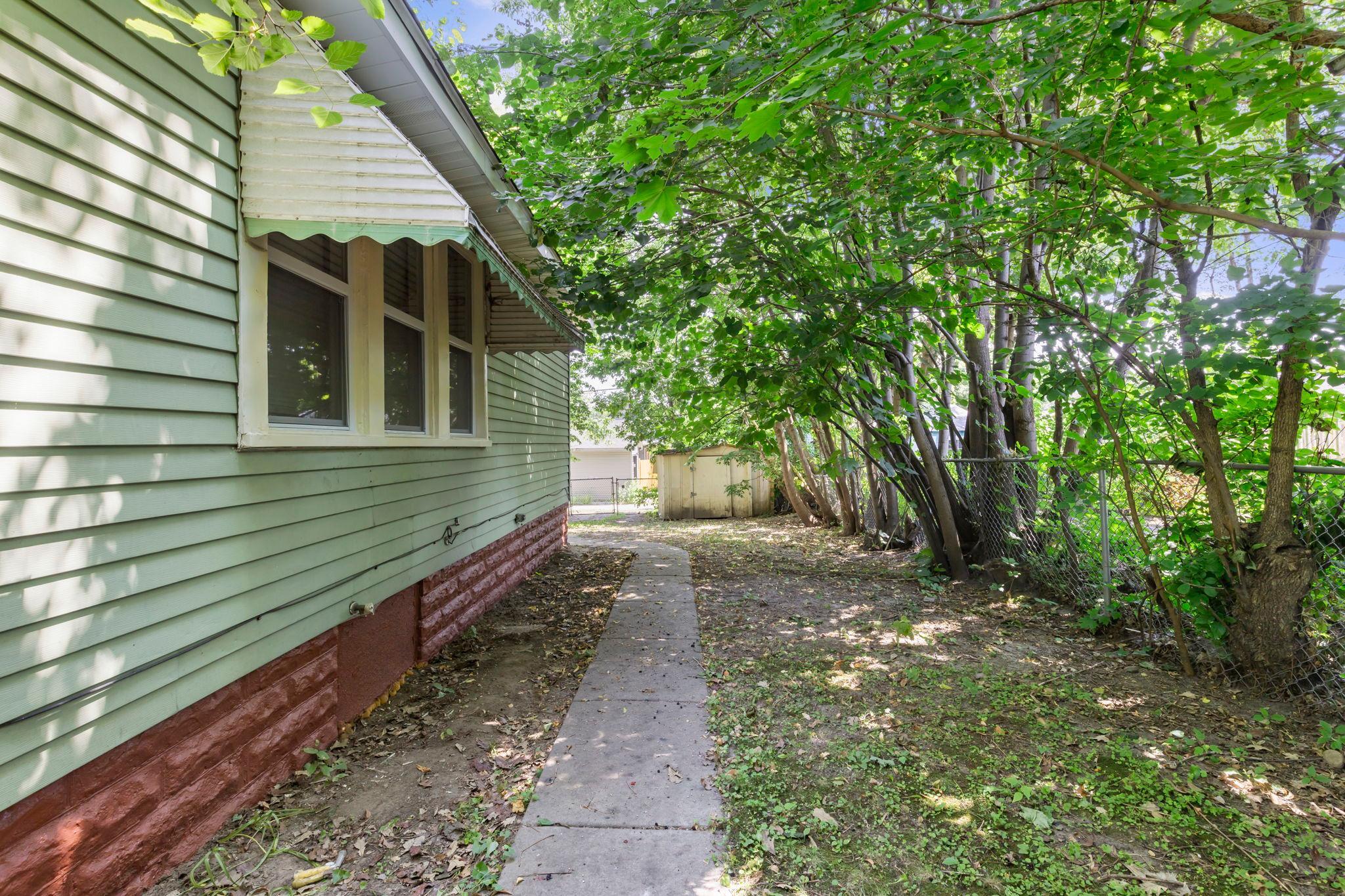 View of Residential at 3822 Dupont Avenue, Minneapolis MN 55412, Minneapolis (19 of 22) - Mike Wilen | Minnesota Team Real Estate
