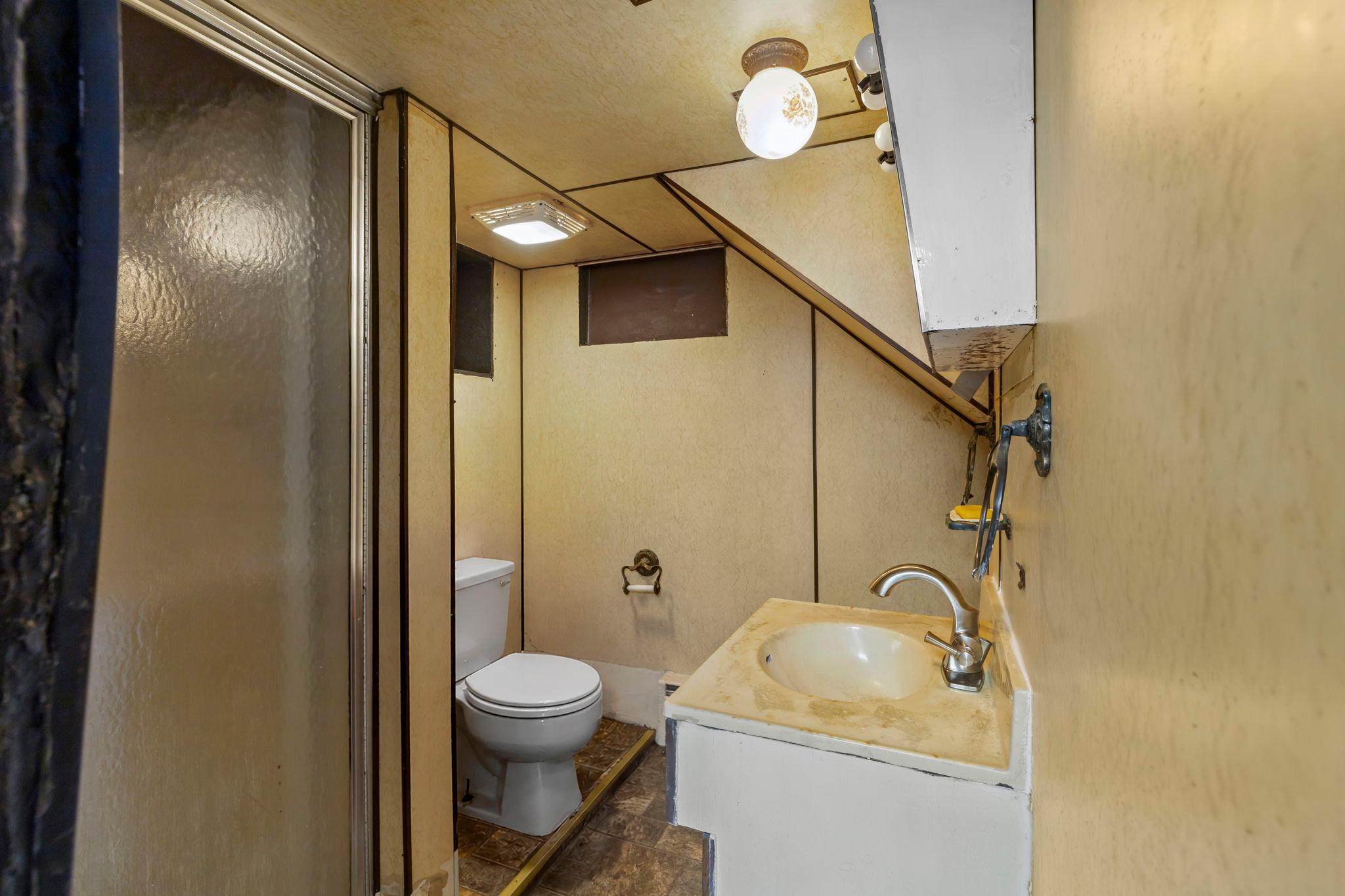 View of Residential at 3822 Dupont Avenue, Minneapolis MN 55412, Minneapolis (18 of 22) - Mike Wilen | Minnesota Team Real Estate
