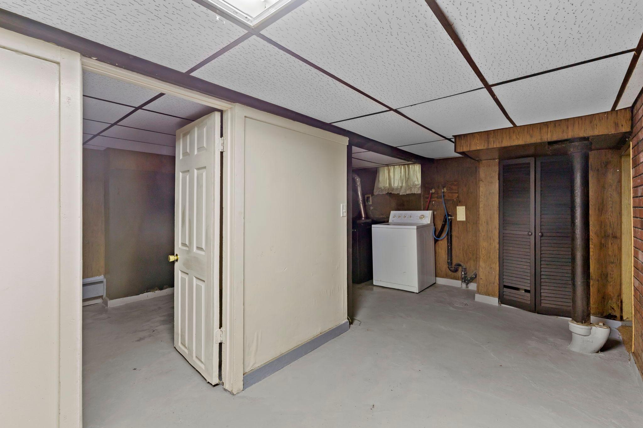 View of Residential at 3822 Dupont Avenue, Minneapolis MN 55412, Minneapolis (15 of 22) - Mike Wilen | Minnesota Team Real Estate