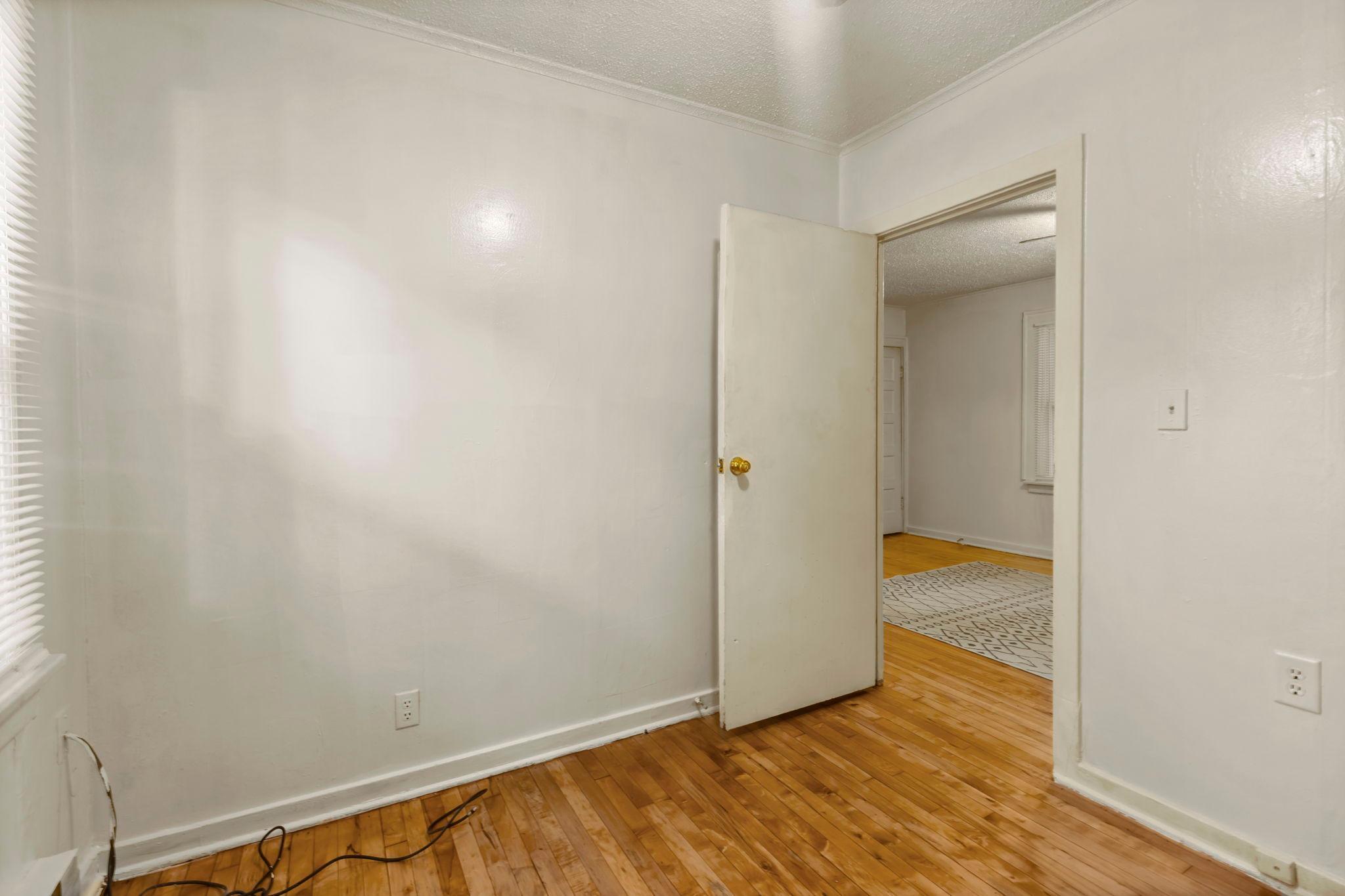 View of Residential at 3822 Dupont Avenue, Minneapolis MN 55412, Minneapolis (14 of 22) - Mike Wilen | Minnesota Team Real Estate