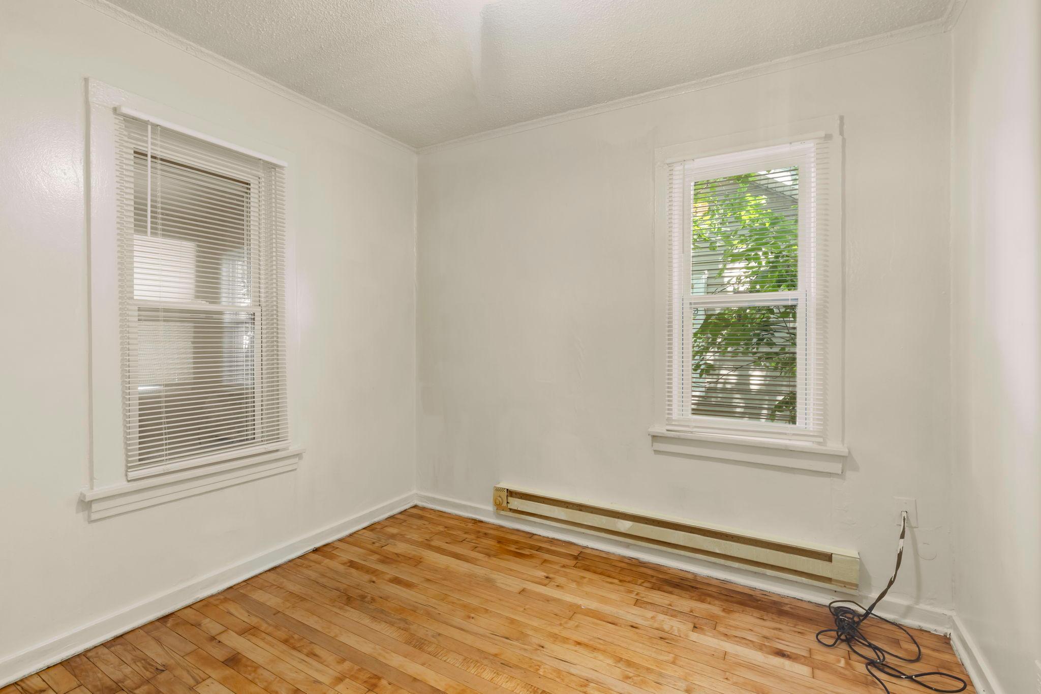 View of Residential at 3822 Dupont Avenue, Minneapolis MN 55412, Minneapolis (12 of 22) - Mike Wilen | Minnesota Team Real Estate