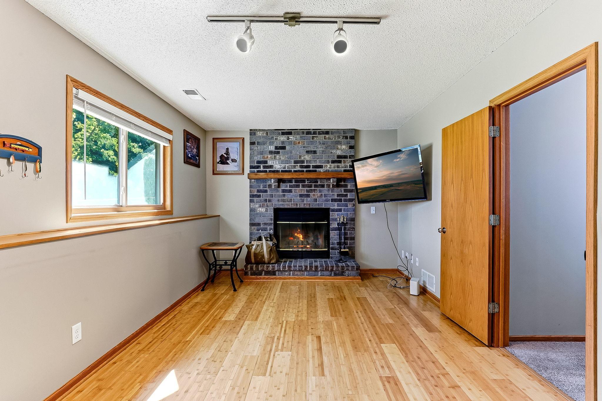 View of Residential at 11831 Kerry Street, Coon Rapids MN 55433, Coon Rapids (23 of 45) - Mike Wilen | Minnesota Team Real Estate