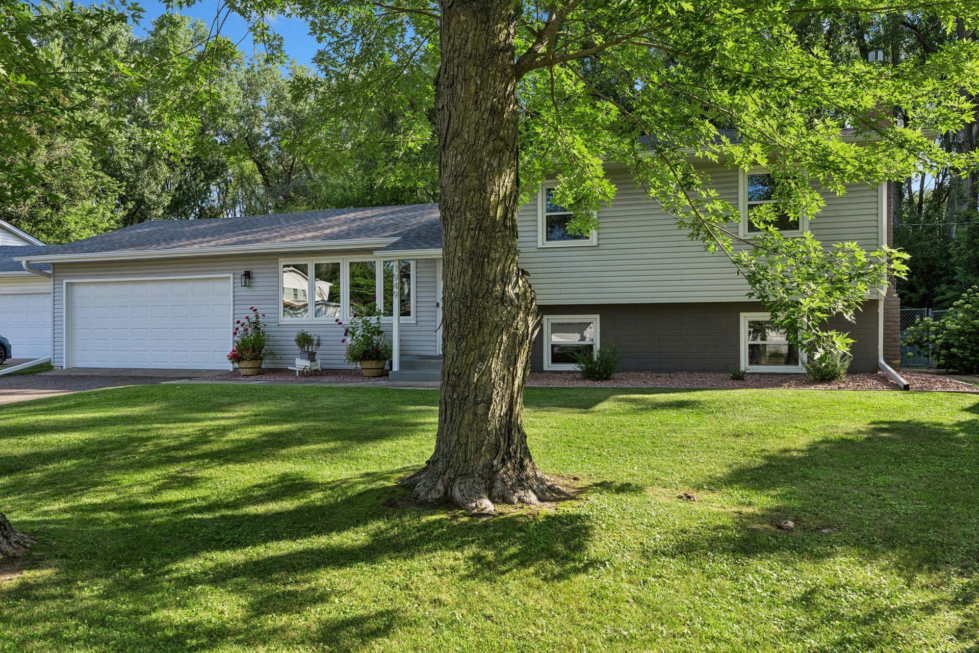 View of Residential at 1949 Lakeaires Boulevard, White Bear Lake MN 55110, White Bear Lake (3 of 49) - Mike Wilen | Minnesota Team Real Estate