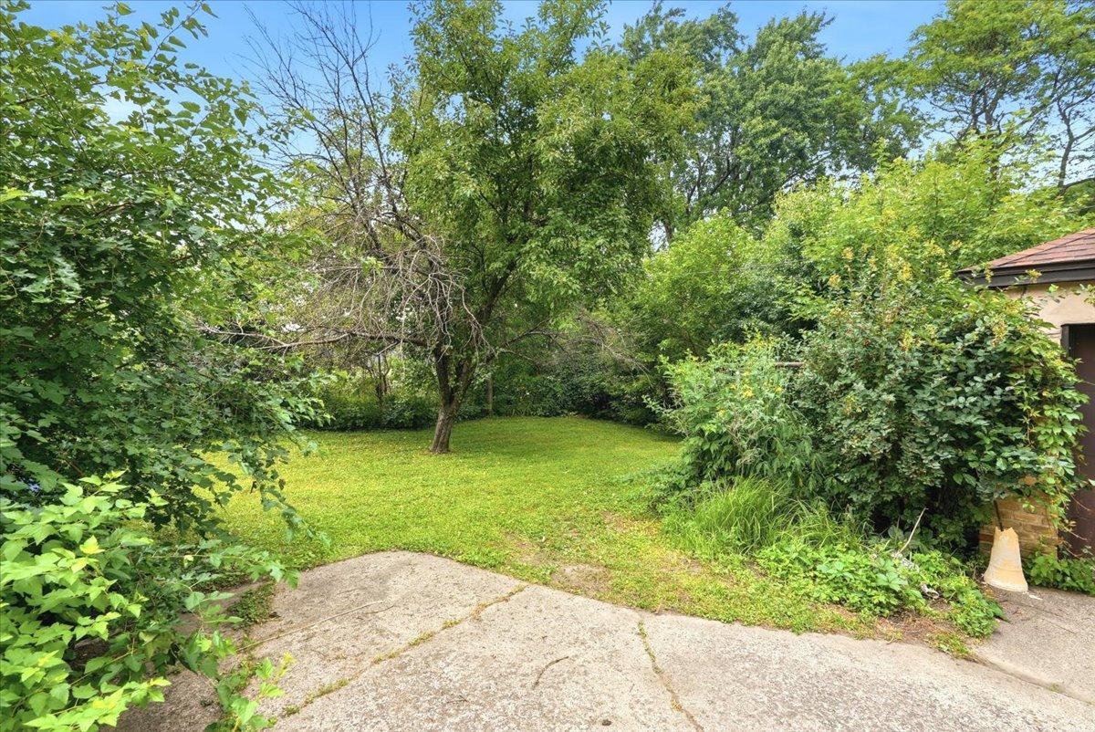 View of Residential at 1907 Snelling Avenue, Falcon Heights MN 55113, Falcon Heights (13 of 14) - Mike Wilen | Minnesota Team Real Estate