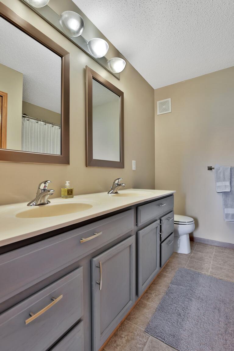 View of Residential at 5175 Fairpoint Drive, Hugo MN 55038, Hugo (30 of 46) - Mike Wilen | Minnesota Team Real Estate