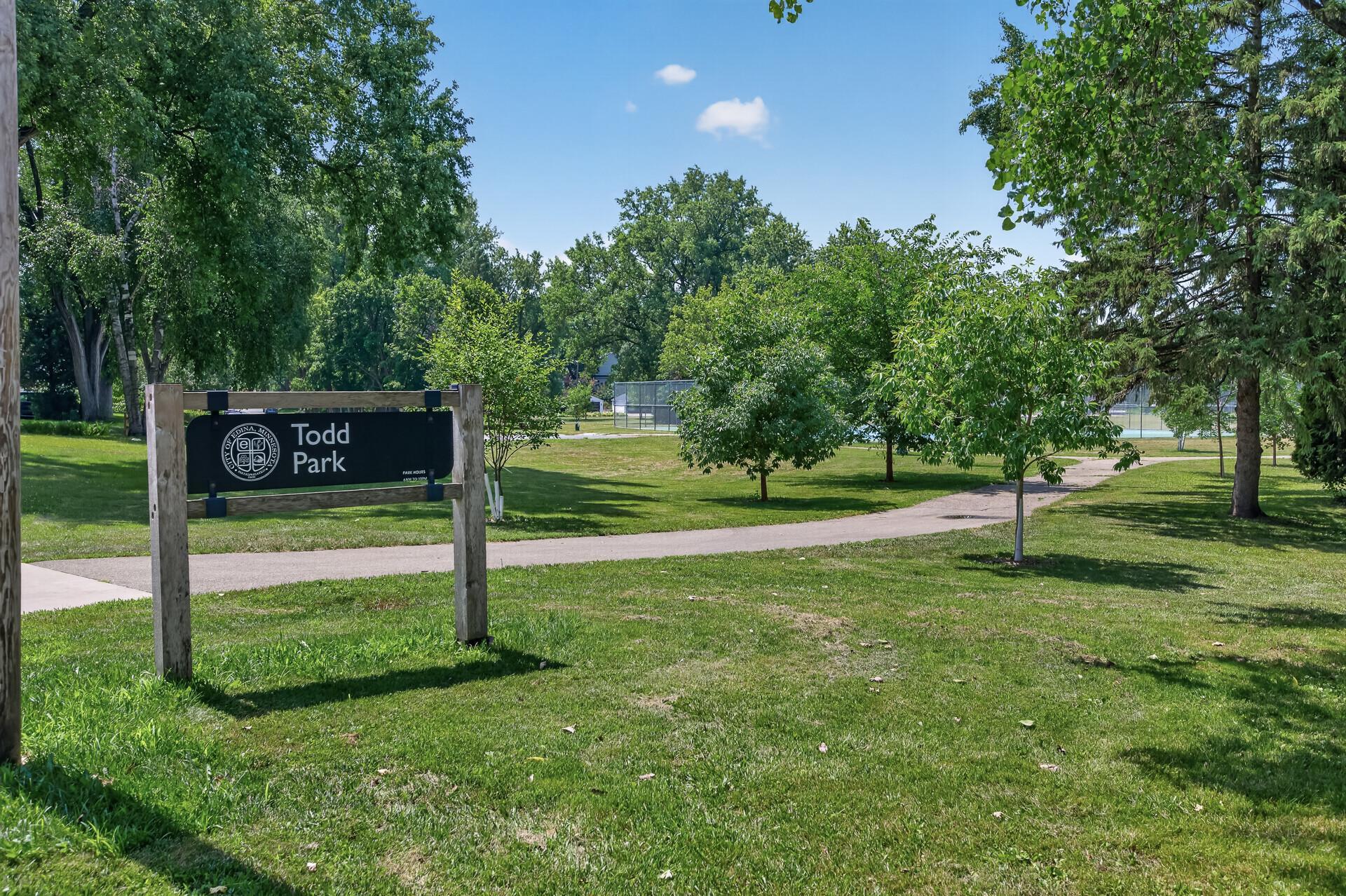 View of Residential at 4360 Brookside Court #209, Edina MN 55436, Edina (28 of 32) - Mike Wilen | Minnesota Team Real Estate