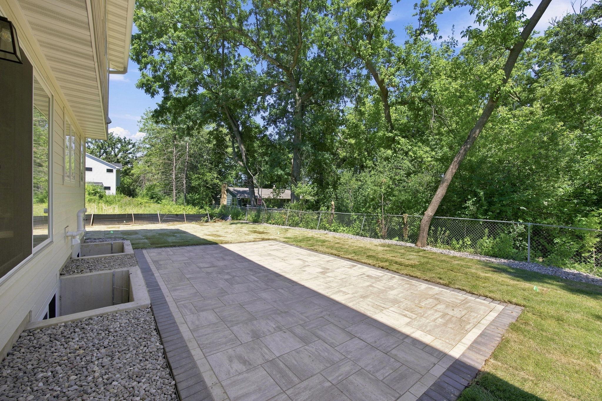 View of Residential at 2399 Laurie Court, Roseville MN 55113, Roseville (49 of 51) - Mike Wilen | Minnesota Team Real Estate
