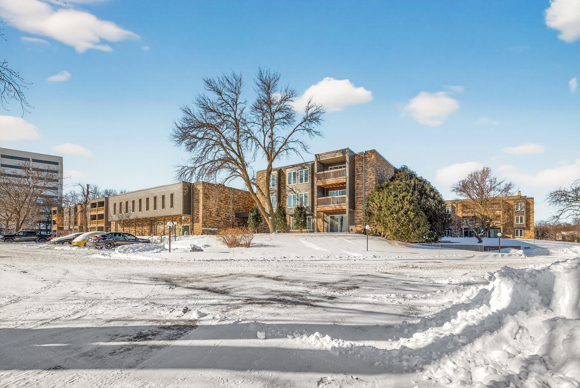 View of Residential at 450 Ford Road #313, Saint Louis Park MN 55426, Saint Louis Park (3 of 30) - Mike Wilen | Minnesota Team Real Estate