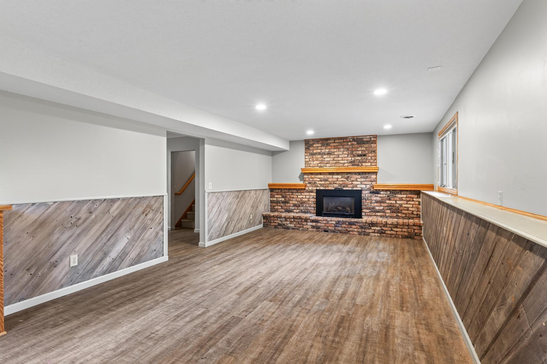 View of Residential at 820 86th Lane, Coon Rapids MN 55433, Coon Rapids (36 of 55) - Mike Wilen | Minnesota Team Real Estate
