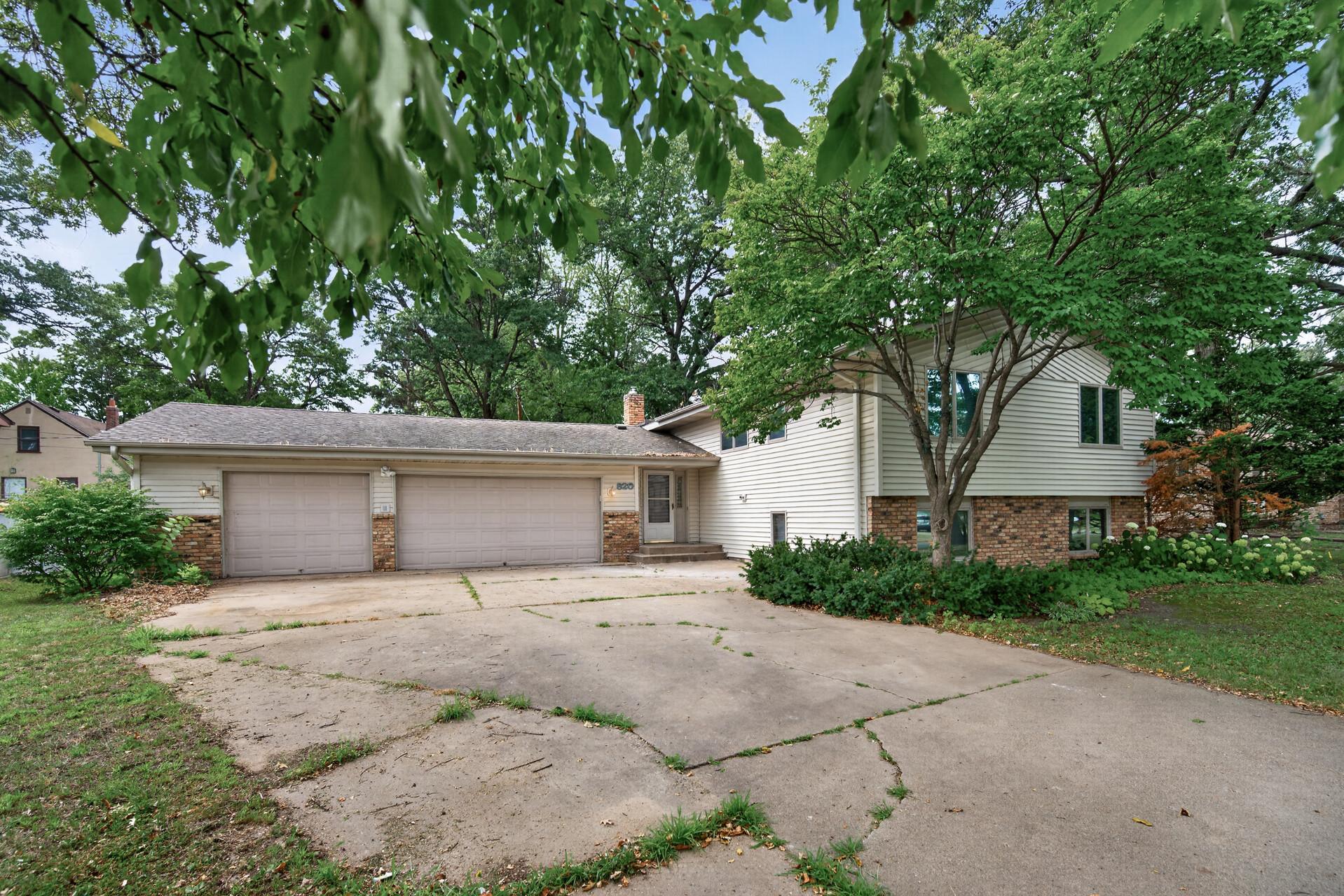 View of Residential at 820 86th Lane, Coon Rapids MN 55433, Coon Rapids (3 of 55) - Mike Wilen | Minnesota Team Real Estate