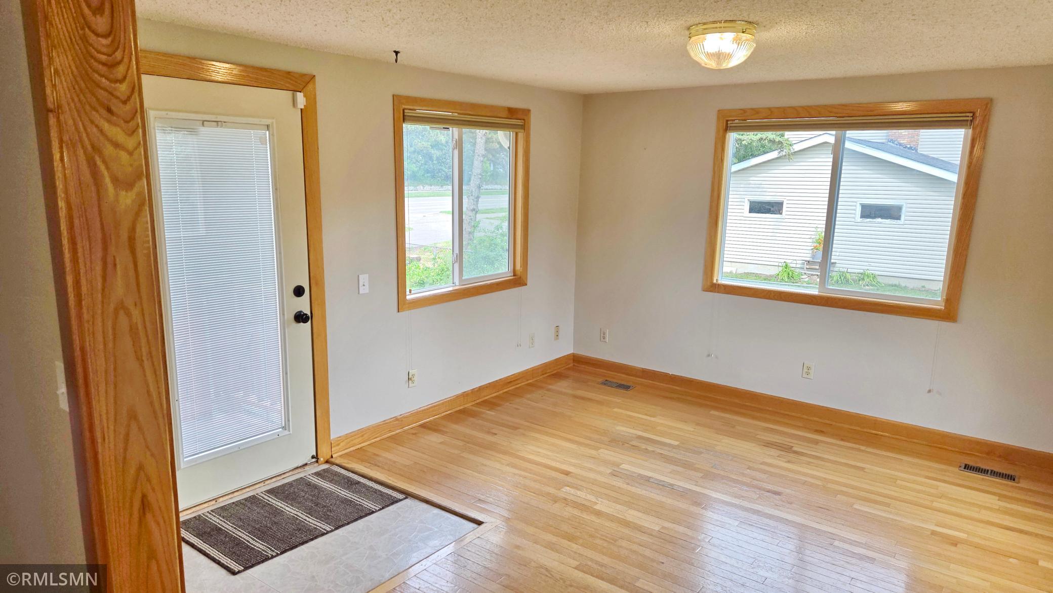 View of Residential at 8001 Jeffery Avenue, Cottage Grove MN 55016, Cottage Grove (2 of 26) - Mike Wilen | Minnesota Team Real Estate