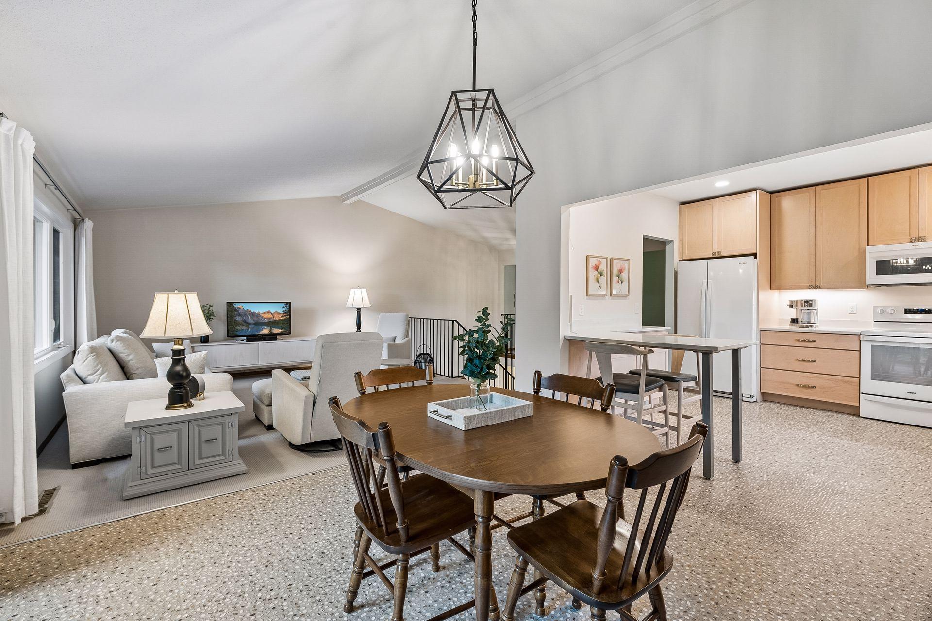 View of Residential at 6941 Edenvale Boulevard, Eden Prairie MN 55346, Eden Prairie (11 of 34) - Mike Wilen | Minnesota Team Real Estate