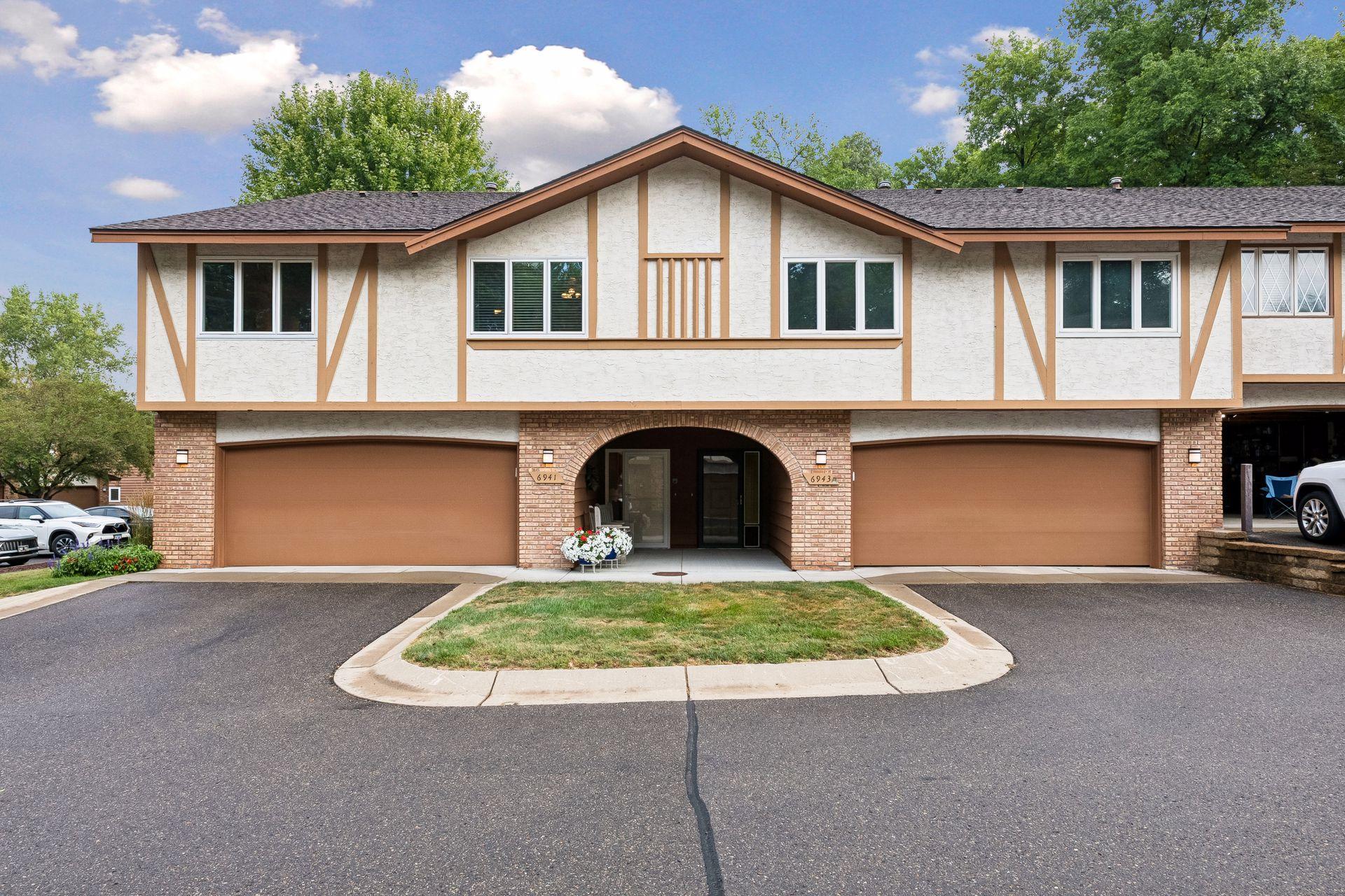 View of Residential at 6941 Edenvale Boulevard, Eden Prairie MN 55346, Eden Prairie (2 of 34) - Mike Wilen | Minnesota Team Real Estate
