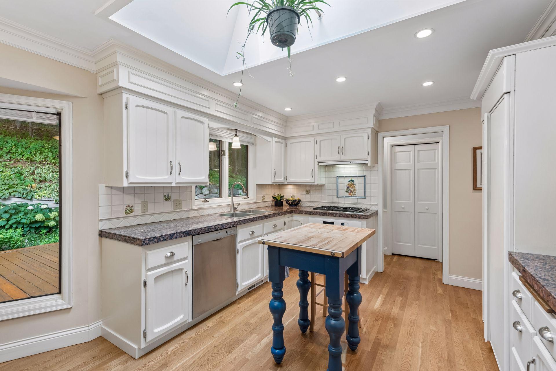 View of Residential at 18864 Heathcote Drive, Deephaven MN 55391, Deephaven (14 of 68) - Mike Wilen | Minnesota Team Real Estate