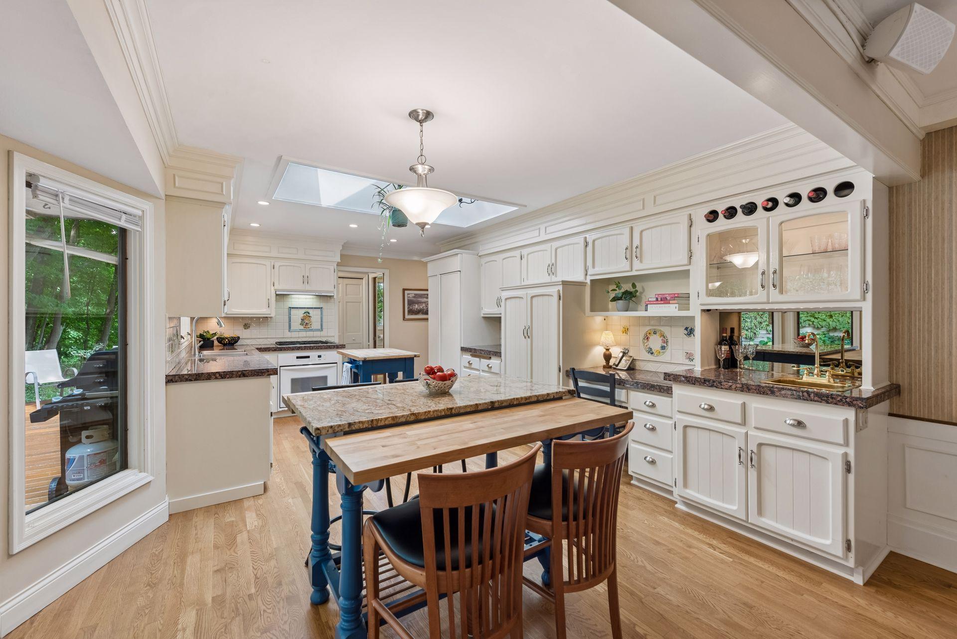View of Residential at 18864 Heathcote Drive, Deephaven MN 55391, Deephaven (8 of 68) - Mike Wilen | Minnesota Team Real Estate