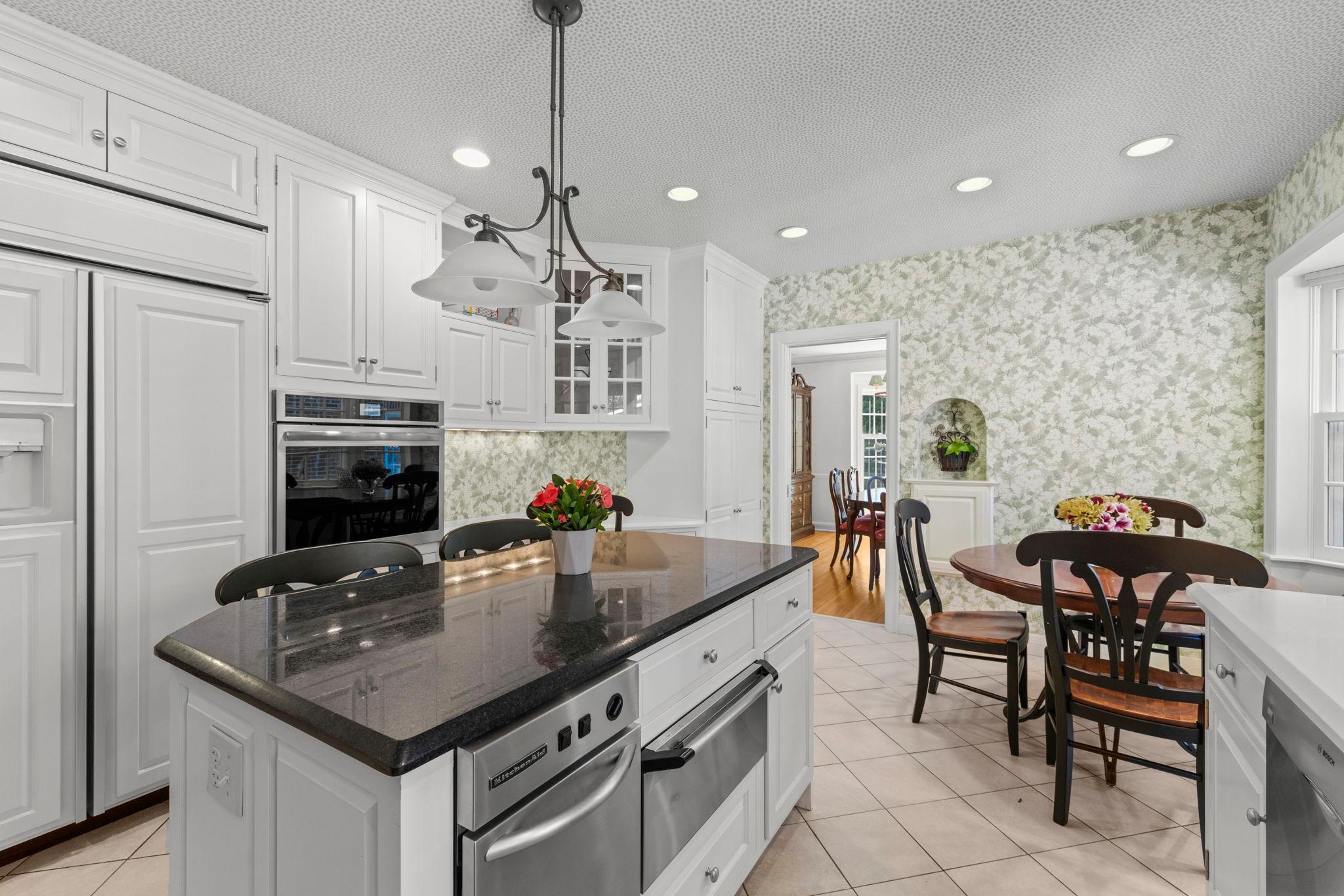 View of Residential at 3725 Glenhurst Avenue, Saint Louis Park MN 55416, Saint Louis Park (21 of 58) - Mike Wilen | Minnesota Team Real Estate