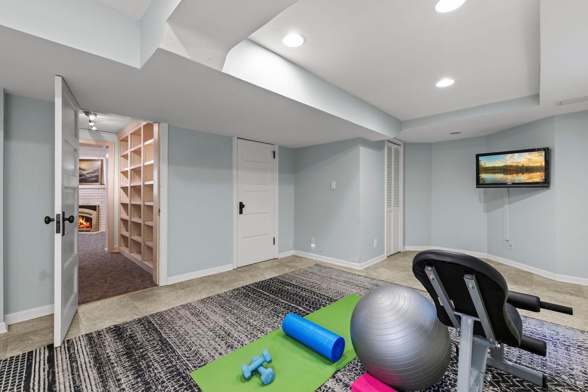 View of Residential at 3725 Glenhurst Avenue, Saint Louis Park MN 55416, Saint Louis Park (44 of 58) - Mike Wilen | Minnesota Team Real Estate