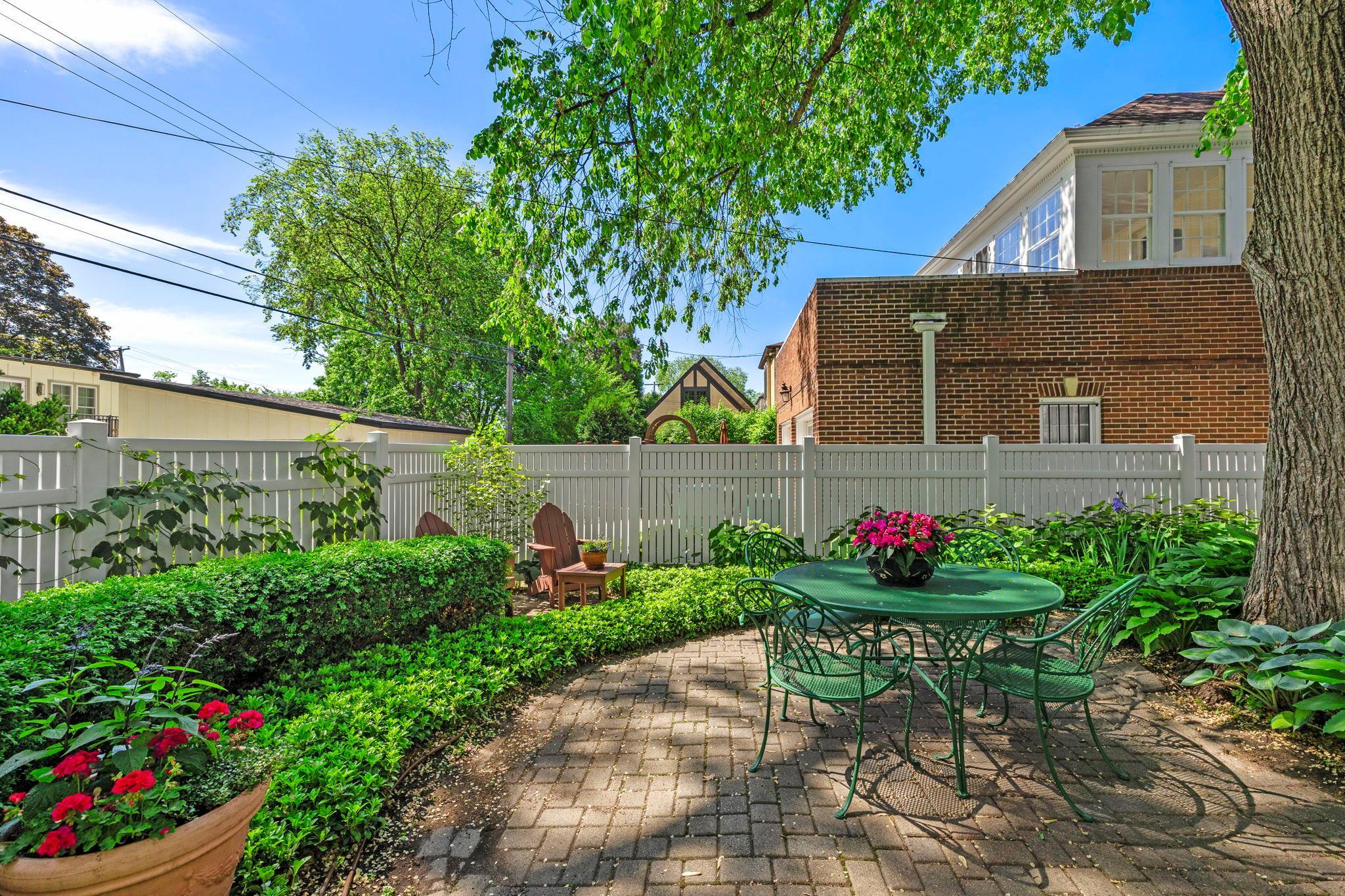 View of Residential at 3725 Glenhurst Avenue, Saint Louis Park MN 55416, Saint Louis Park (50 of 58) - Mike Wilen | Minnesota Team Real Estate