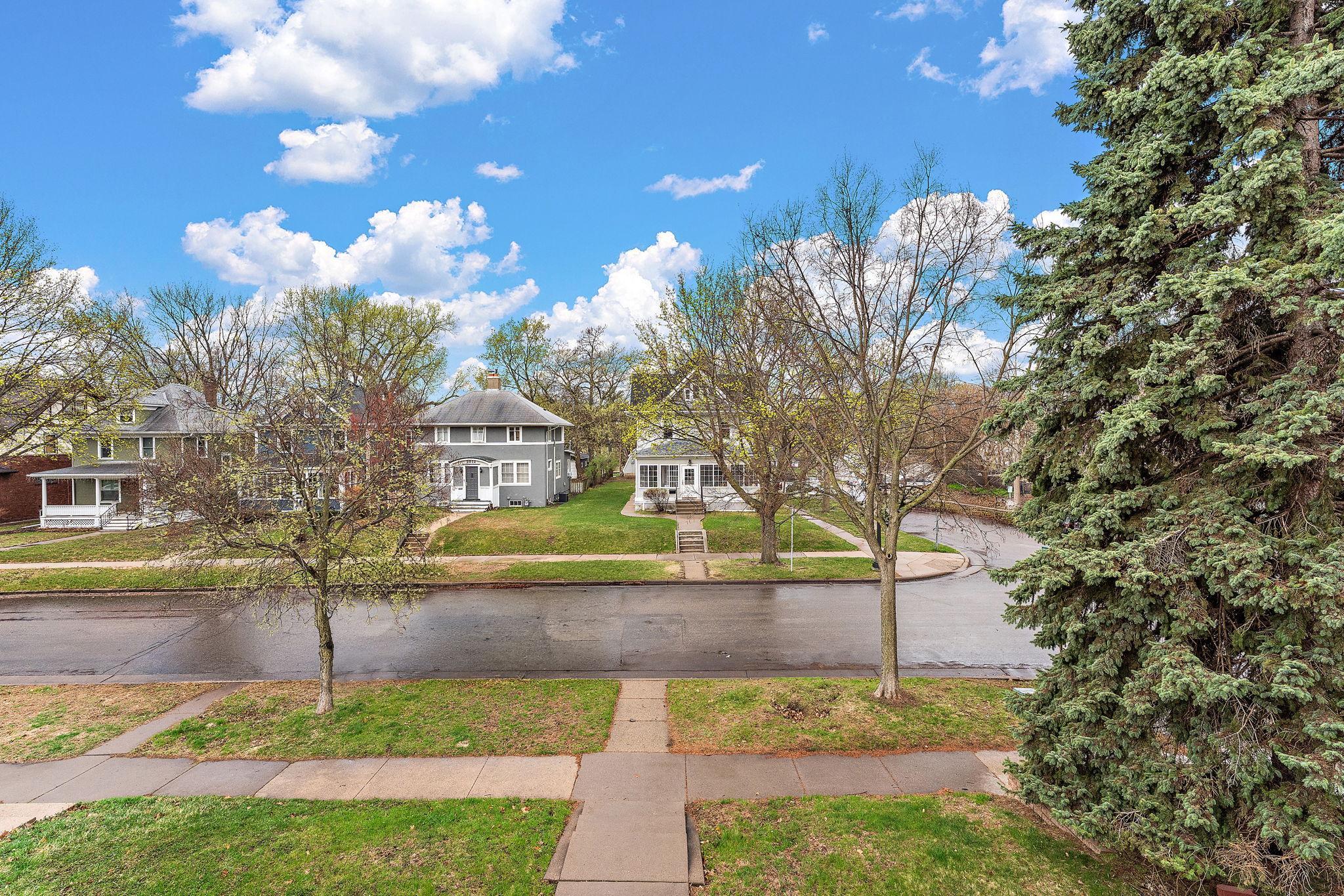 View of Residential Income at 2017 Laurel Avenue, Saint Paul MN 55104, Saint Paul (49 of 51) - Mike Wilen | Minnesota Team Real Estate