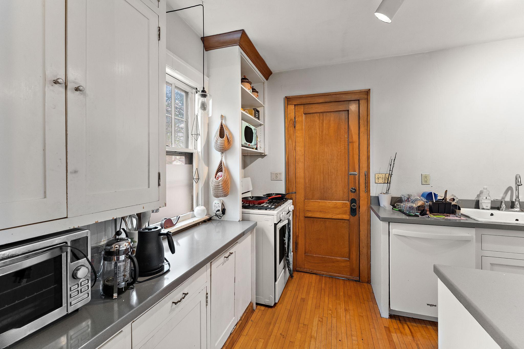 View of Residential Income at 2017 Laurel Avenue, Saint Paul MN 55104, Saint Paul (12 of 51) - Mike Wilen | Minnesota Team Real Estate