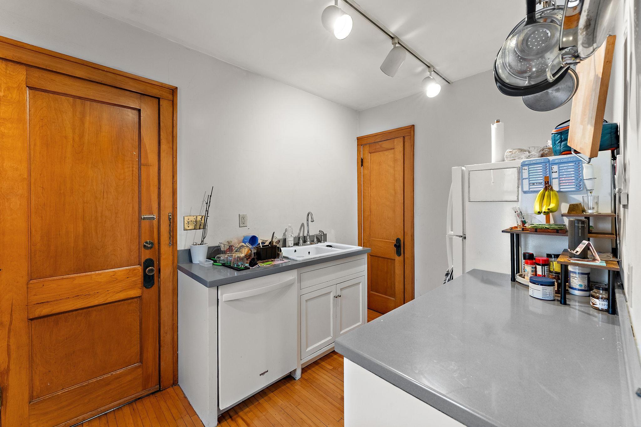 View of Residential Income at 2017 Laurel Avenue, Saint Paul MN 55104, Saint Paul (13 of 51) - Mike Wilen | Minnesota Team Real Estate