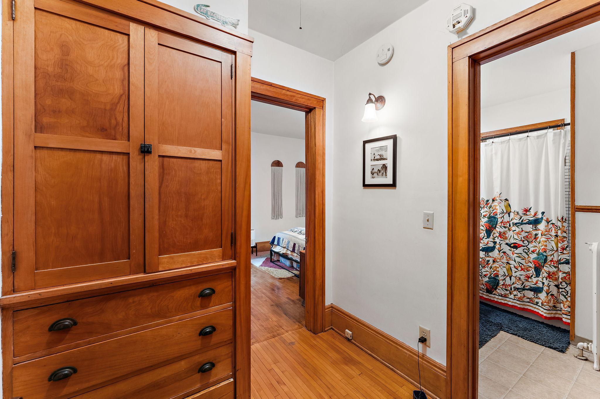 View of Residential Income at 2017 Laurel Avenue, Saint Paul MN 55104, Saint Paul (18 of 51) - Mike Wilen | Minnesota Team Real Estate