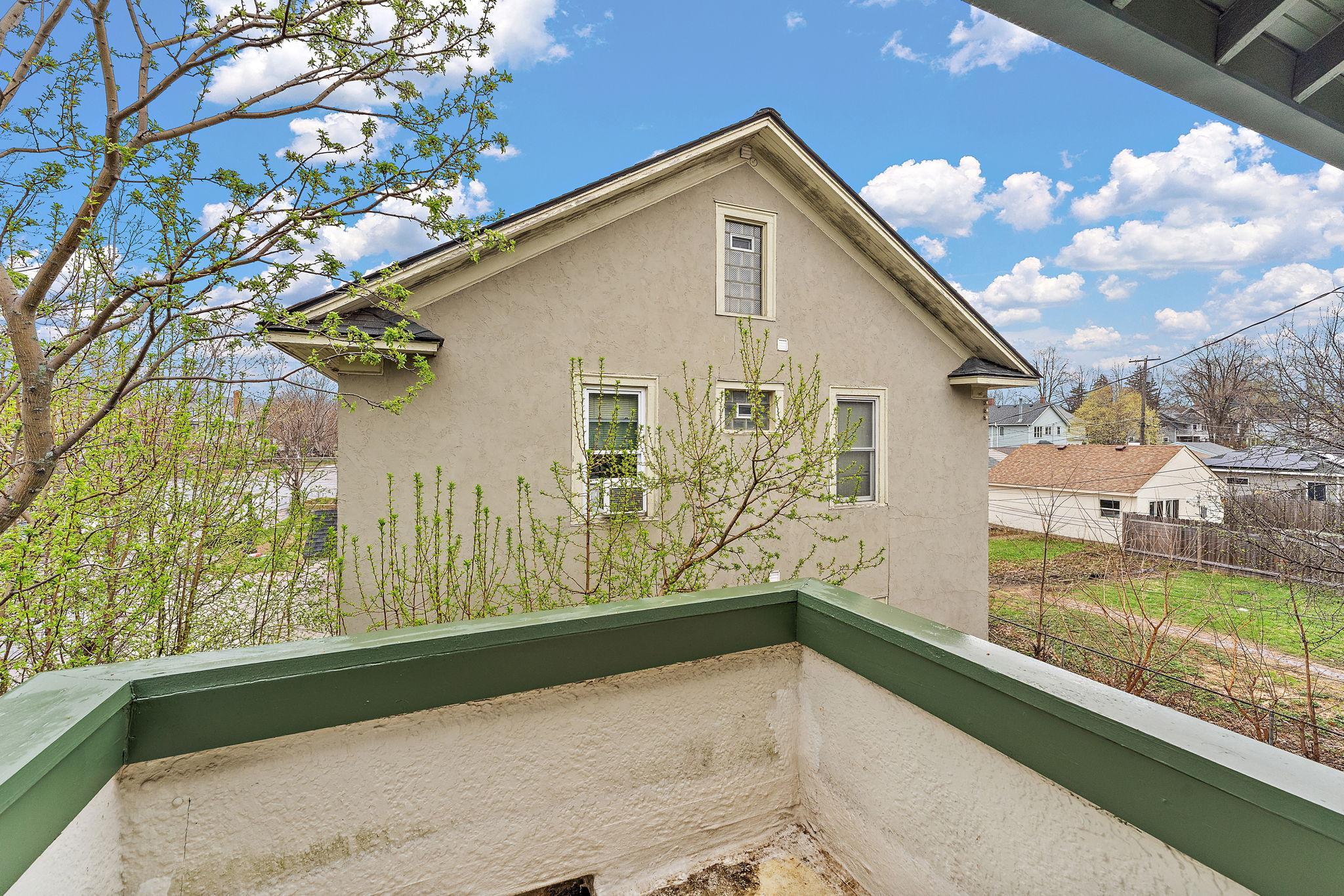 View of Residential Income at 2017 Laurel Avenue, Saint Paul MN 55104, Saint Paul (39 of 51) - Mike Wilen | Minnesota Team Real Estate